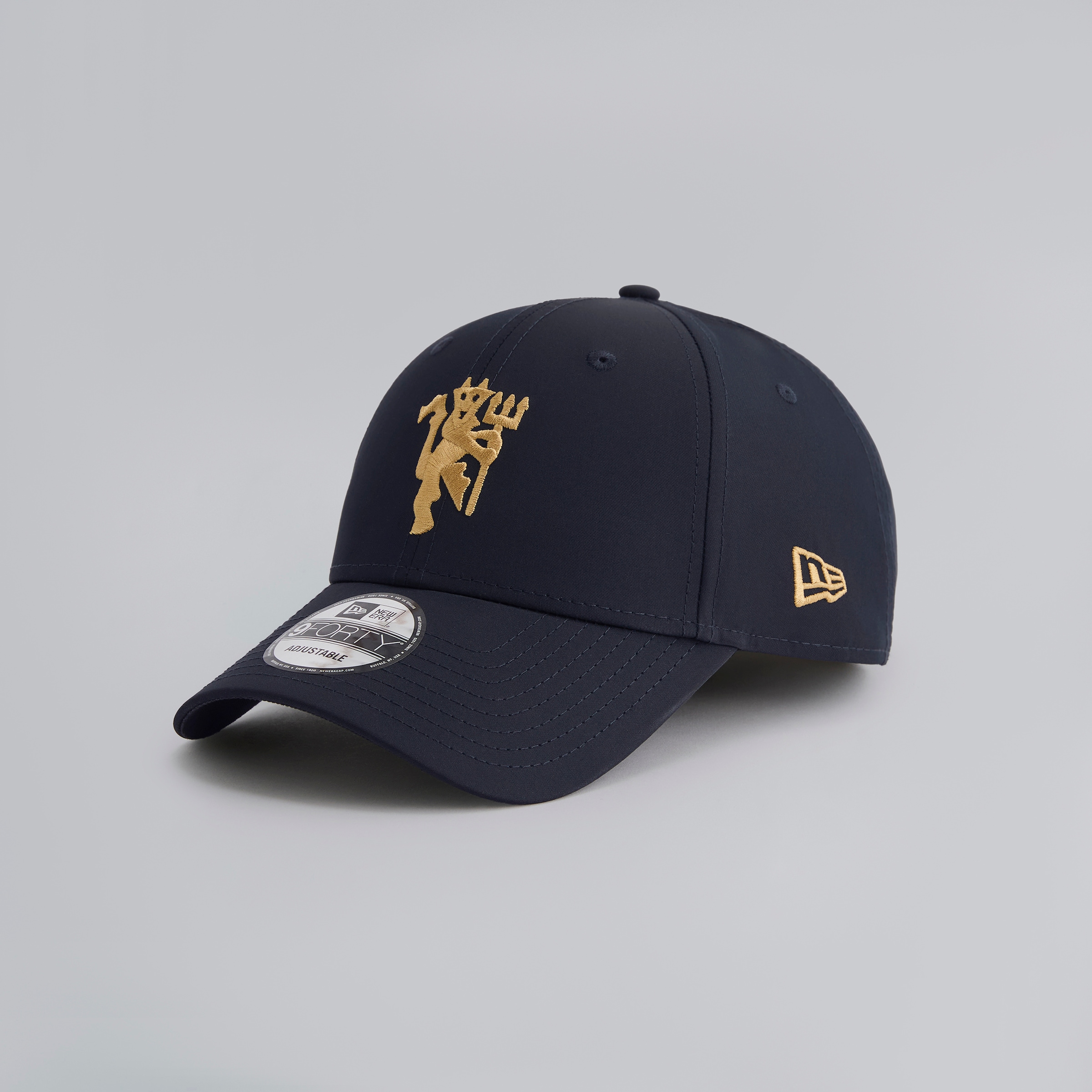 Manchester United x New Era 9Forty Gold Devil Cap Navy Navy blue Detail [2-5]