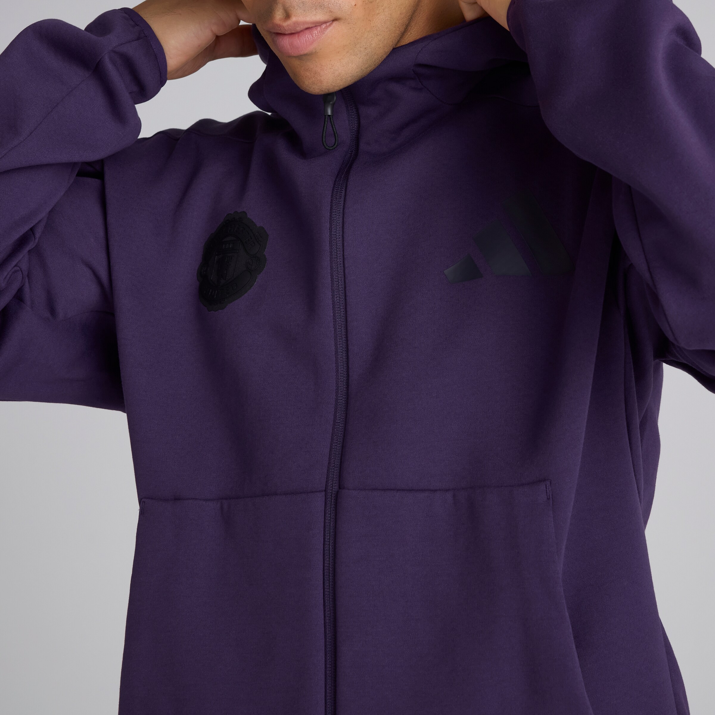 Manchester United x adidas Z.N.E. Full-Zip Hooded Track Jacket Purple Purple Detail [4-6]