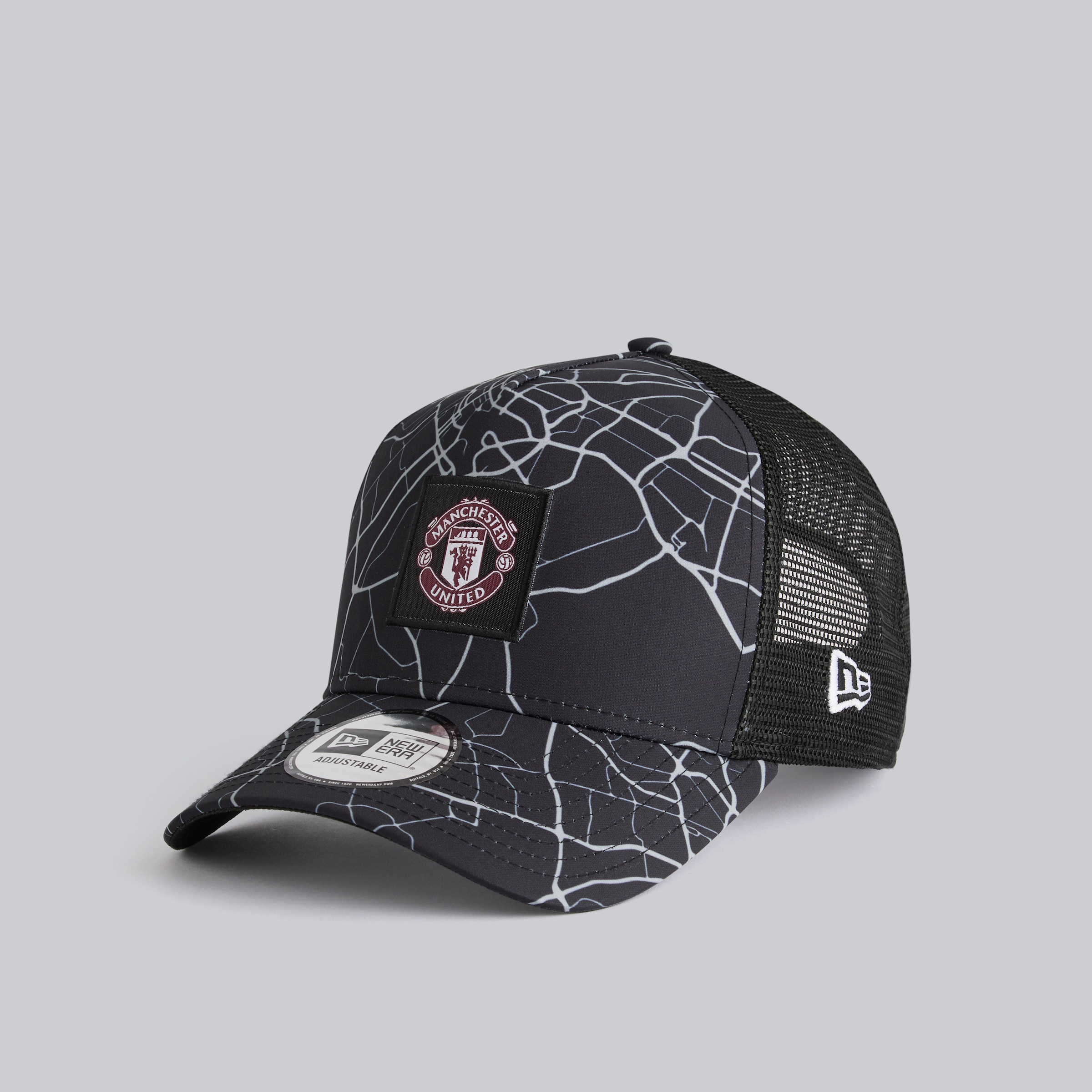 Manchester United x New Era AOP Trucker Cap Black Black