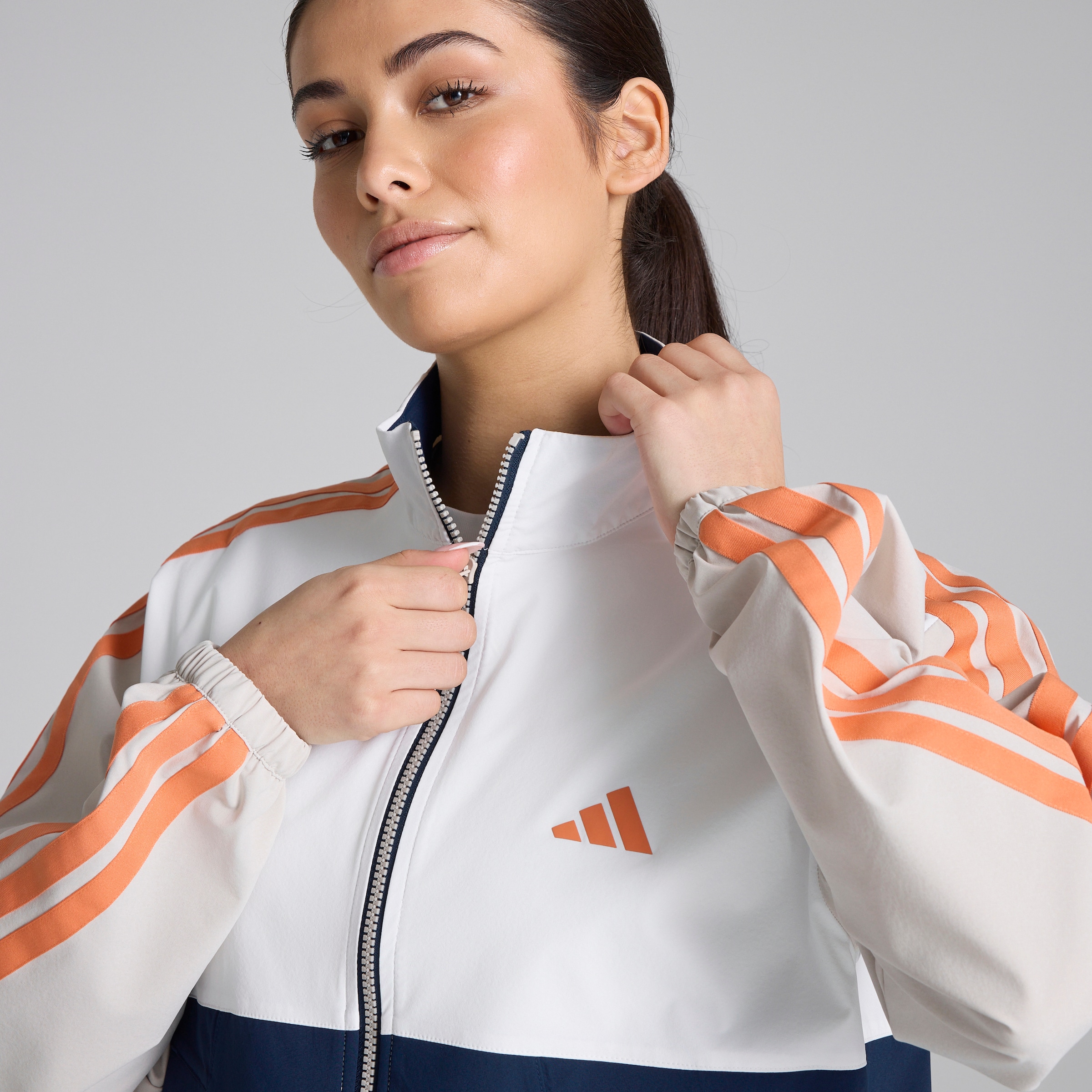 Manchester United x adidas Womens Golf Beyond The Course Jacket Navy Navy blue Detail [4-6]