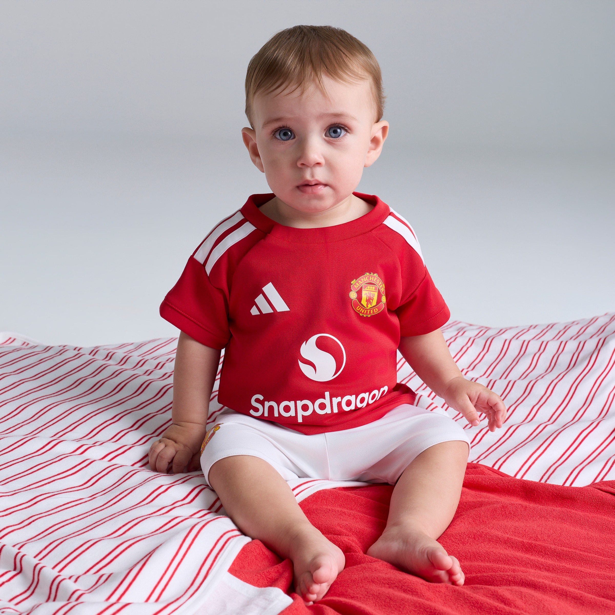 Manchester United Kids 26/27 Home Baby Kit 빨간색