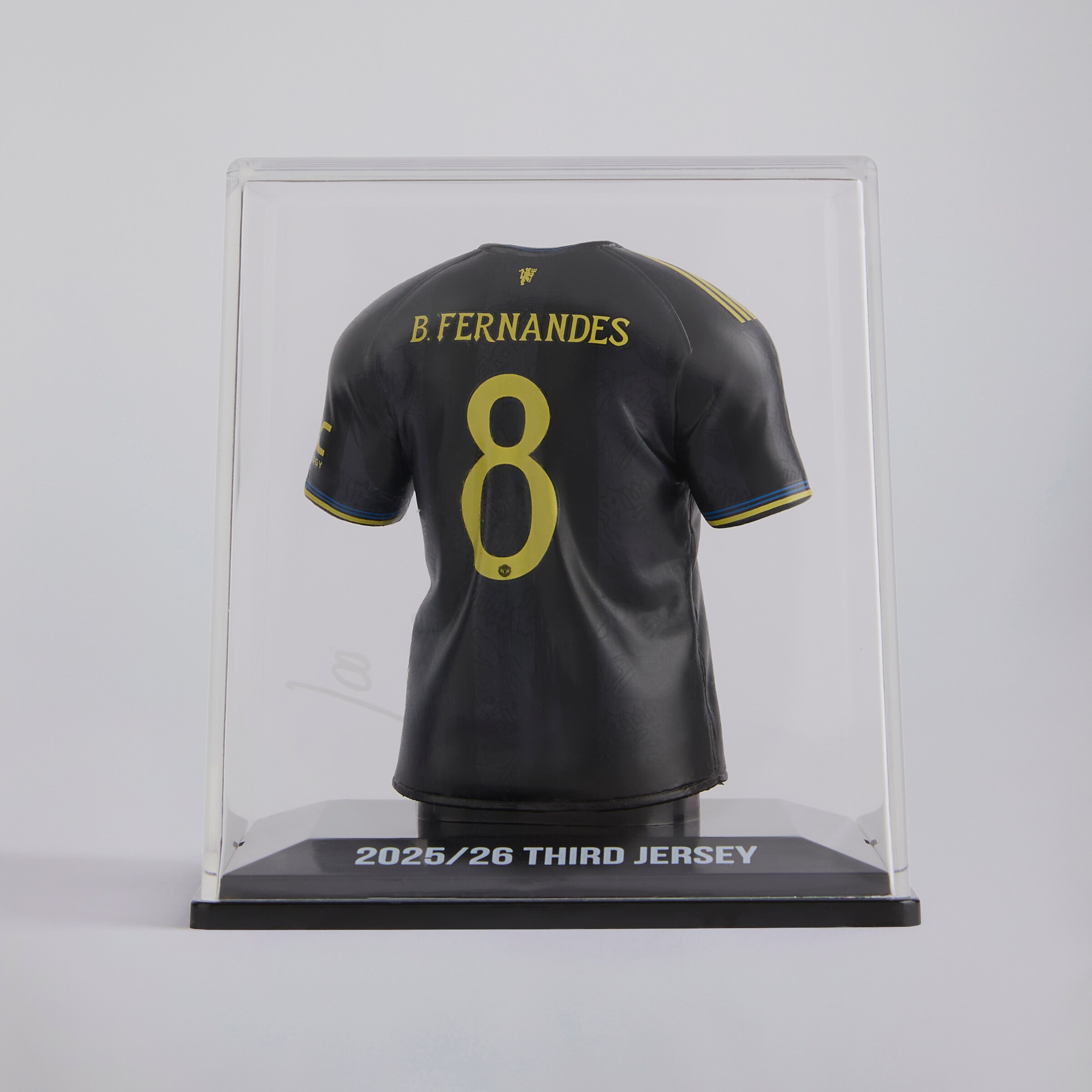 Manchester United Fernandes Third Jersey 25/26 Collectible - Black Black Detail [2-4]
