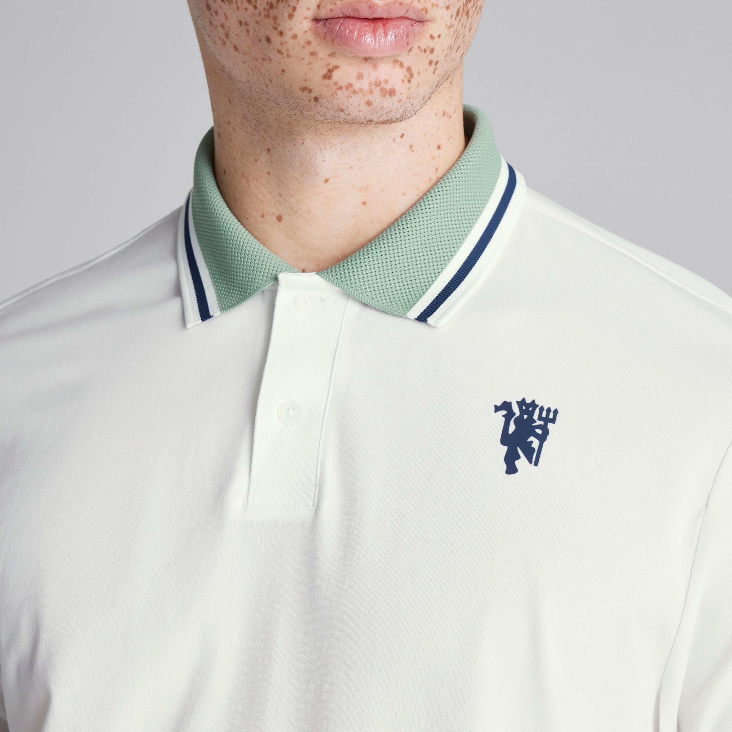 Manchester United x adidas Golf Beyond Twistknit Polo Shirt White White Detail [5-5]