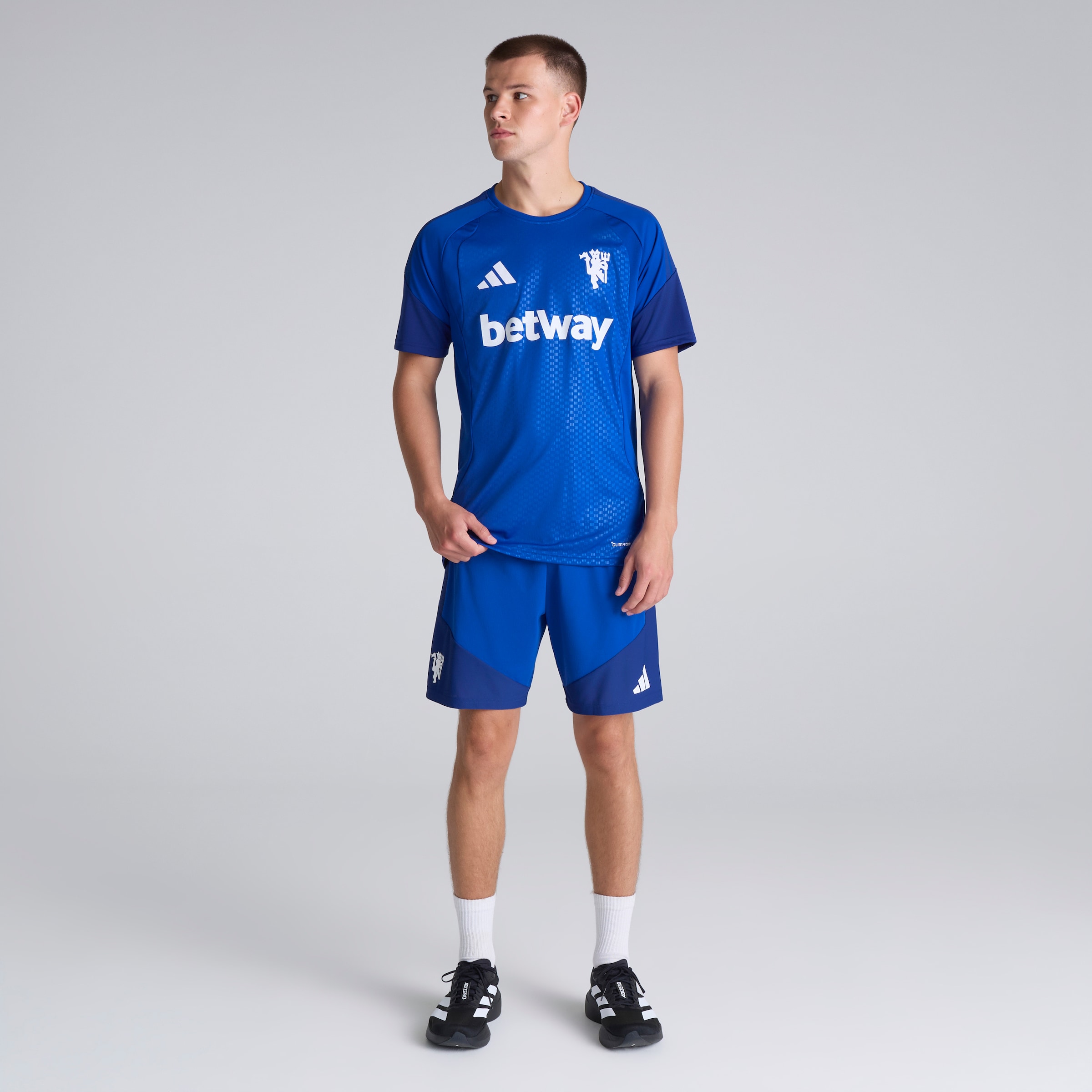 Manchester United 26/27 Cup Training Tiro Jersey Blue (Sponsored) Blau Detail [3-5]