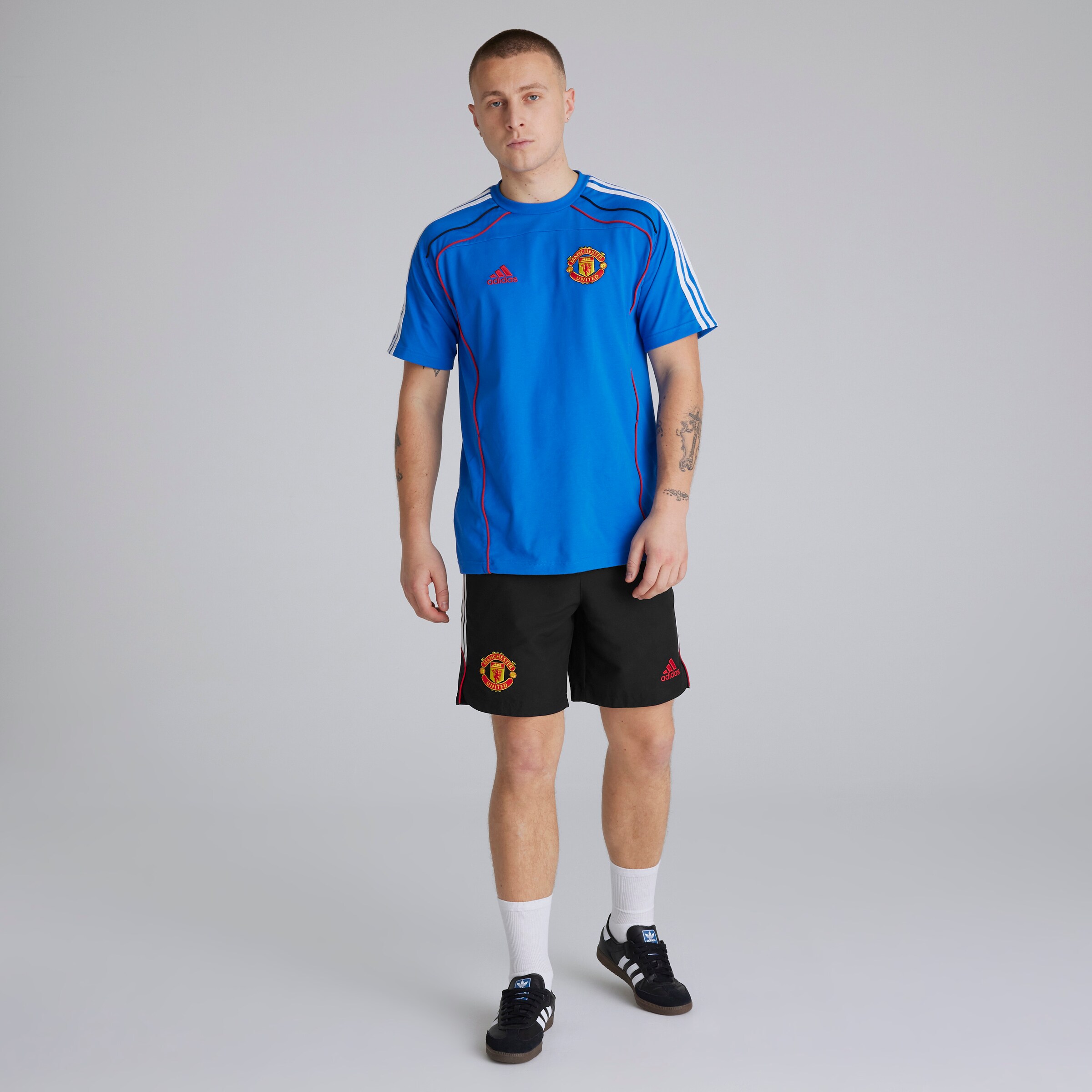 Manchester United x adidas Urban Purist Shorts Black Noir Détail [3-5]