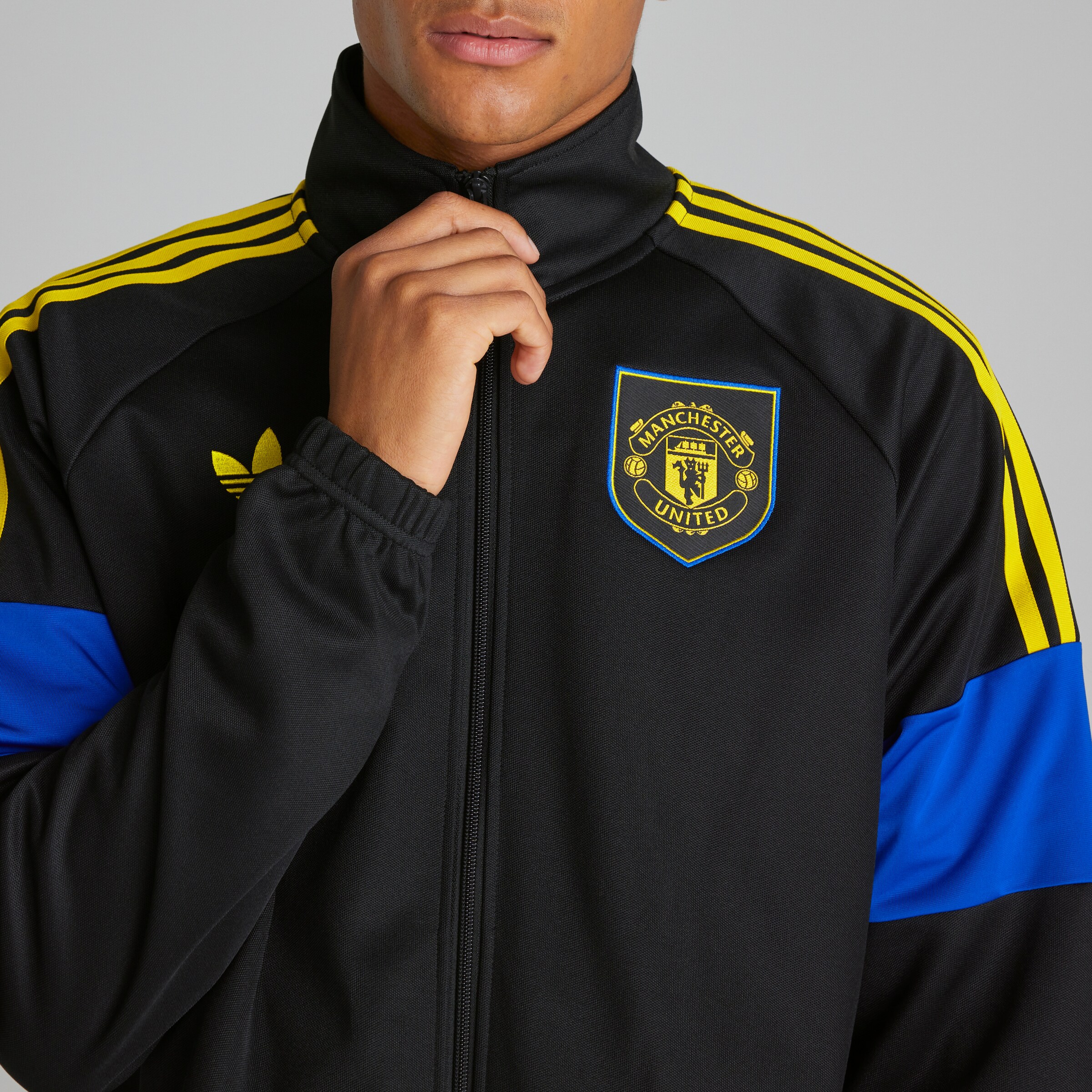 Manchester United x adidas LFSTLR Track Top Black Black Detail [4-5]