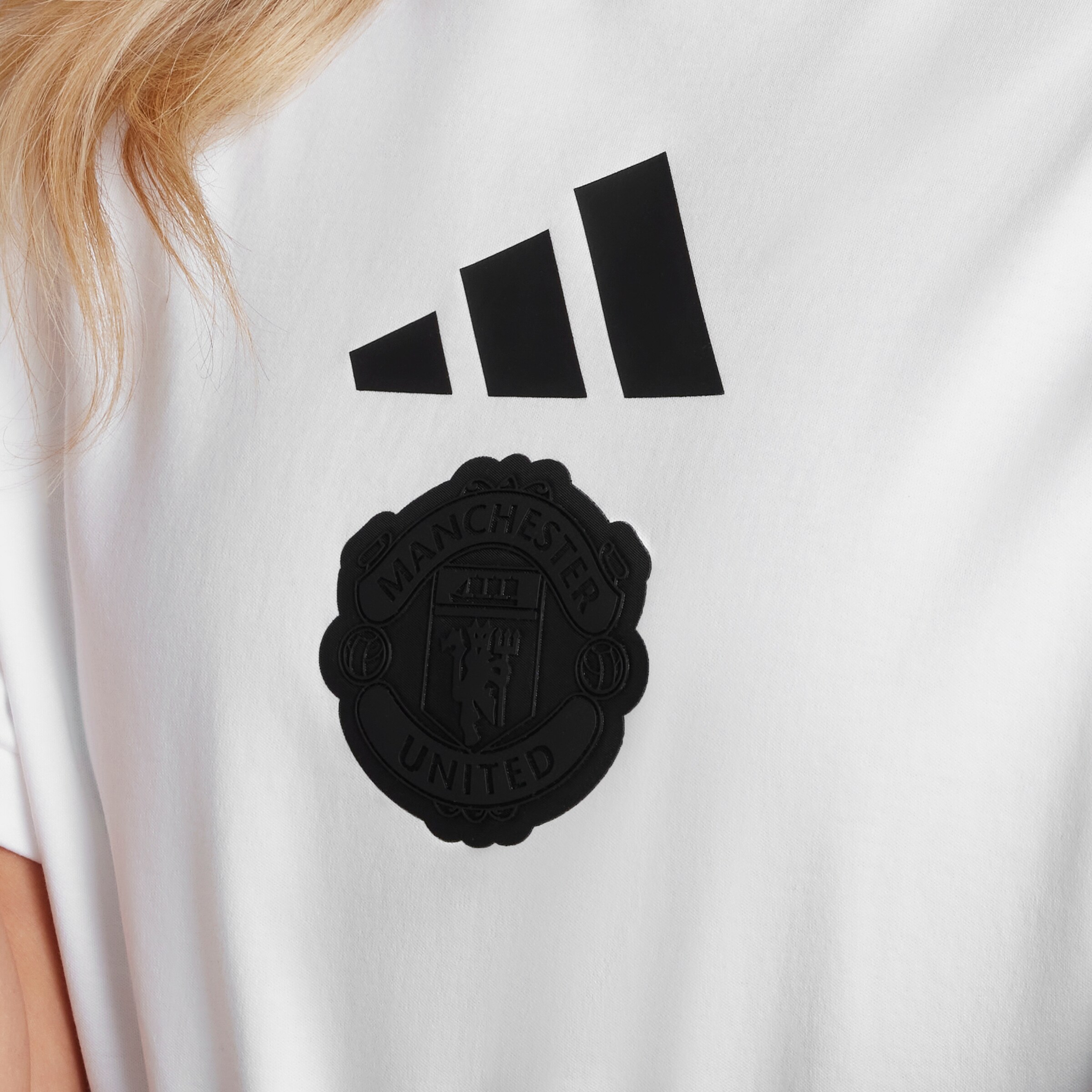Manchester United x adidas Womens Z.N.E. T-Shirt White White Detail [4-5]