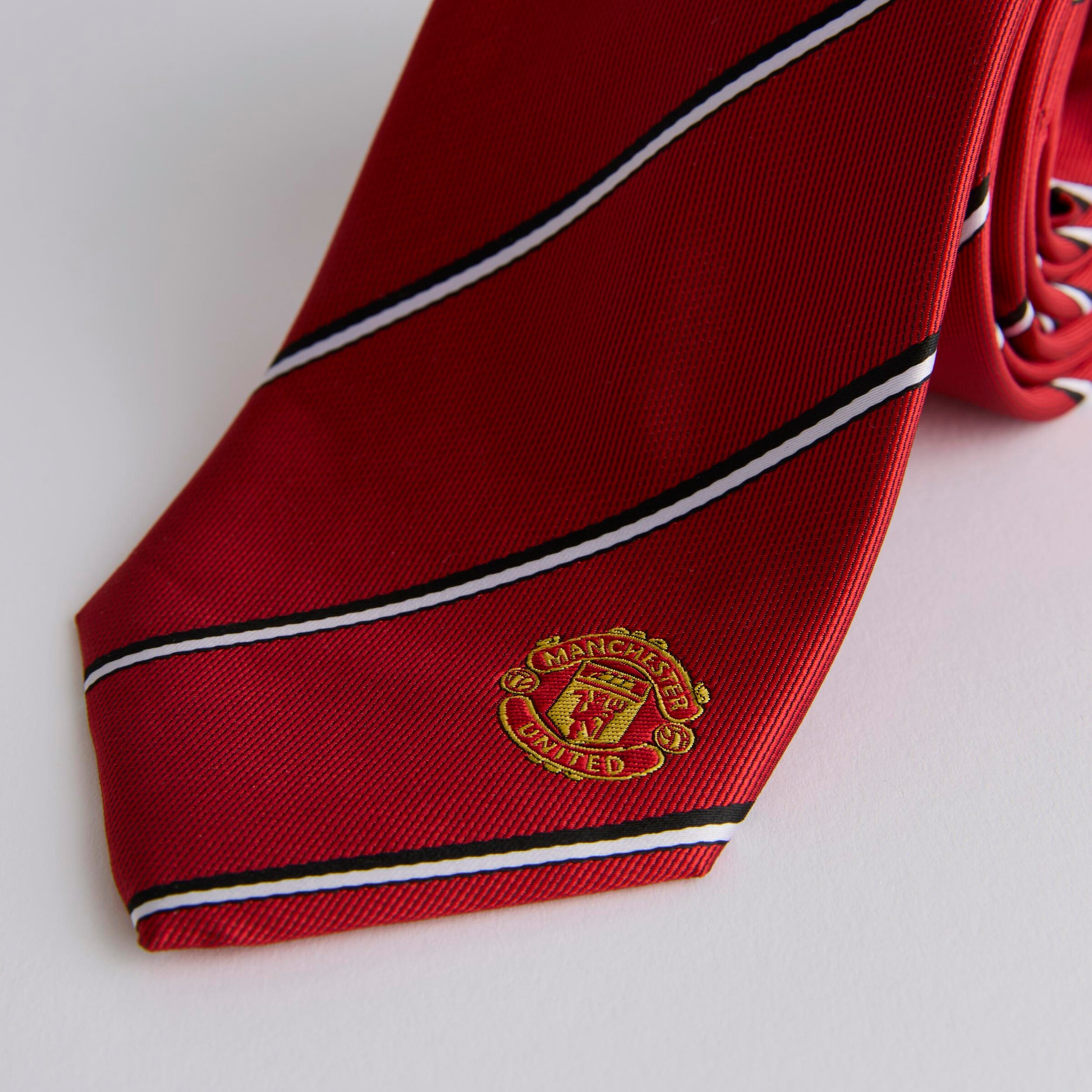Manchester United Stripe Crest Tie Red Detail [4-4]