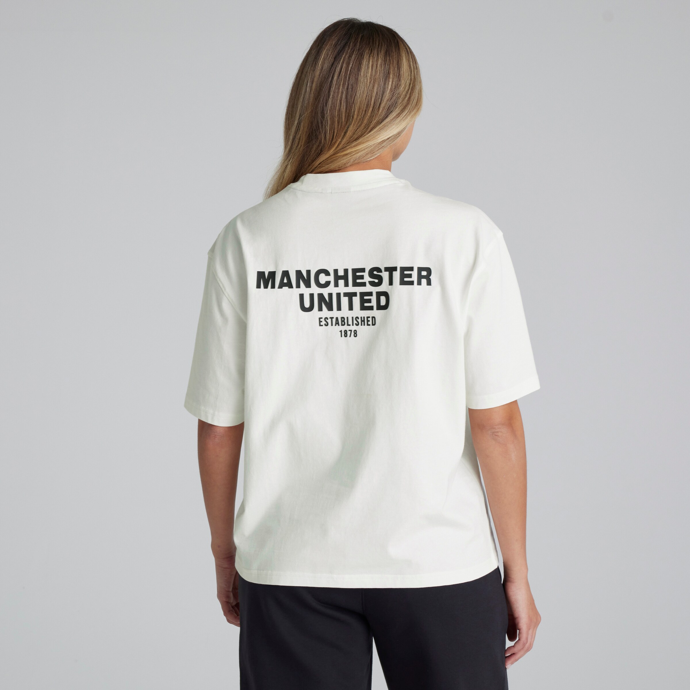 Manchester United Womens Back Print T-Shirt Cream Détail [2-7]