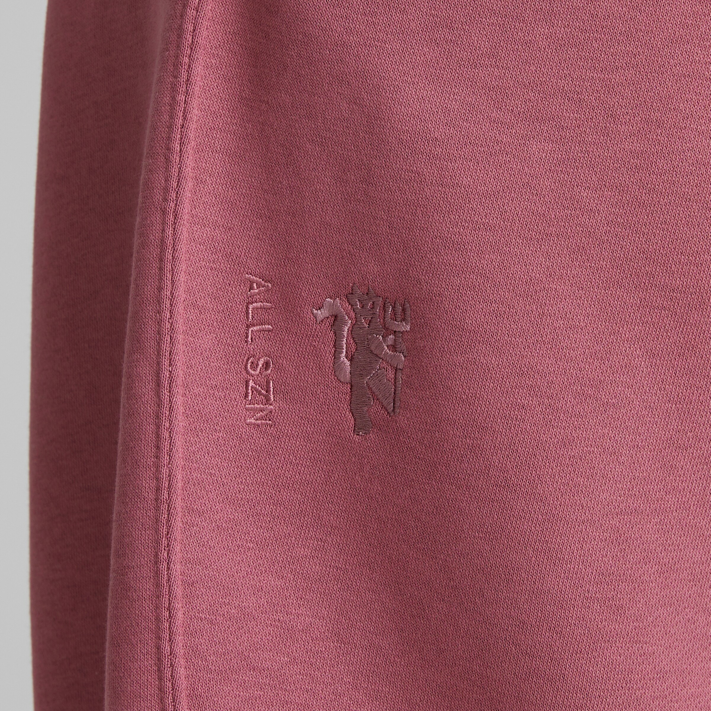 Manchester United x adidas Womens ALL SZN Fleece Loose Fit Joggers Burgundy Rouge Détail [5-5]