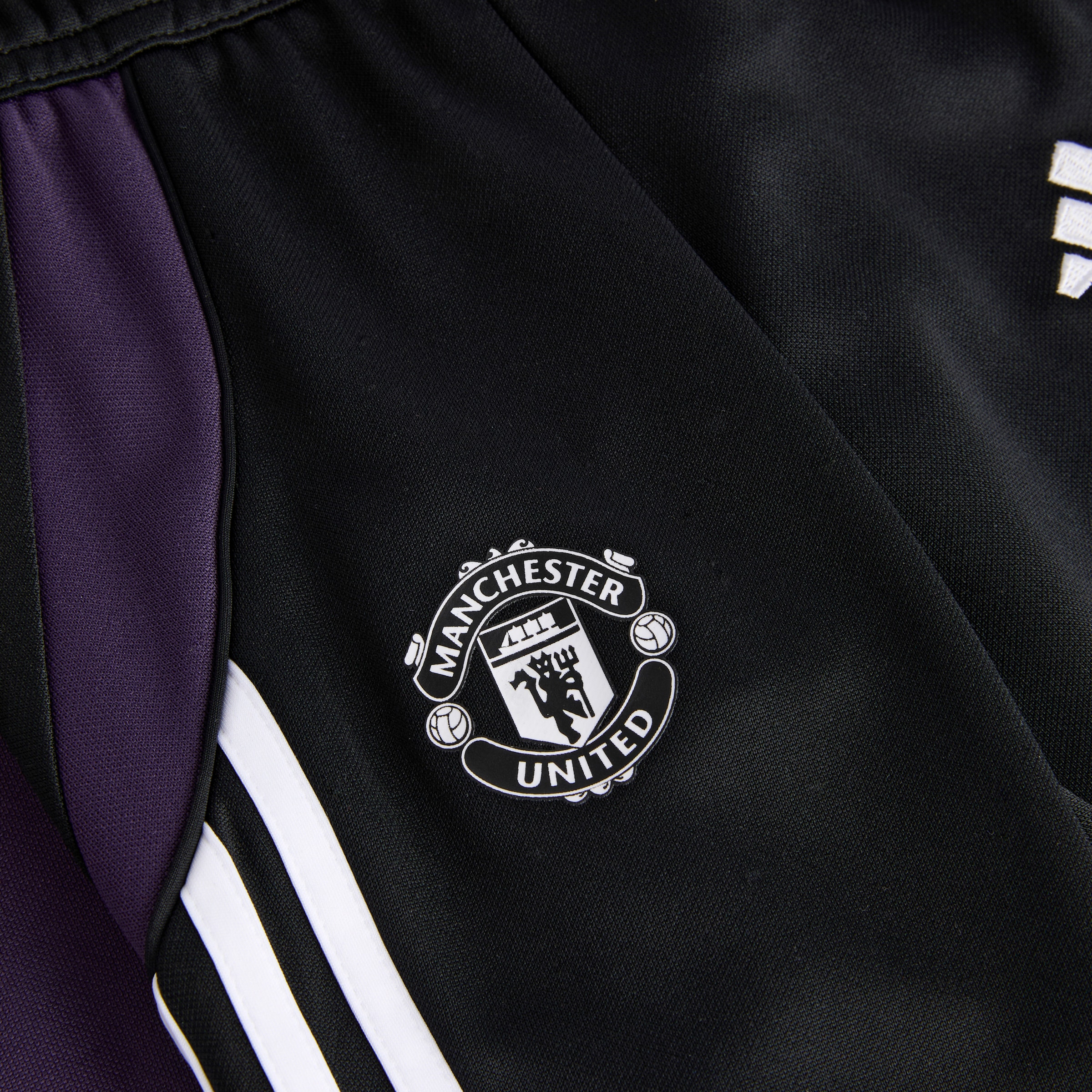 Manchester United Tiro Track Suit Kids Violet Détail [4-4]
