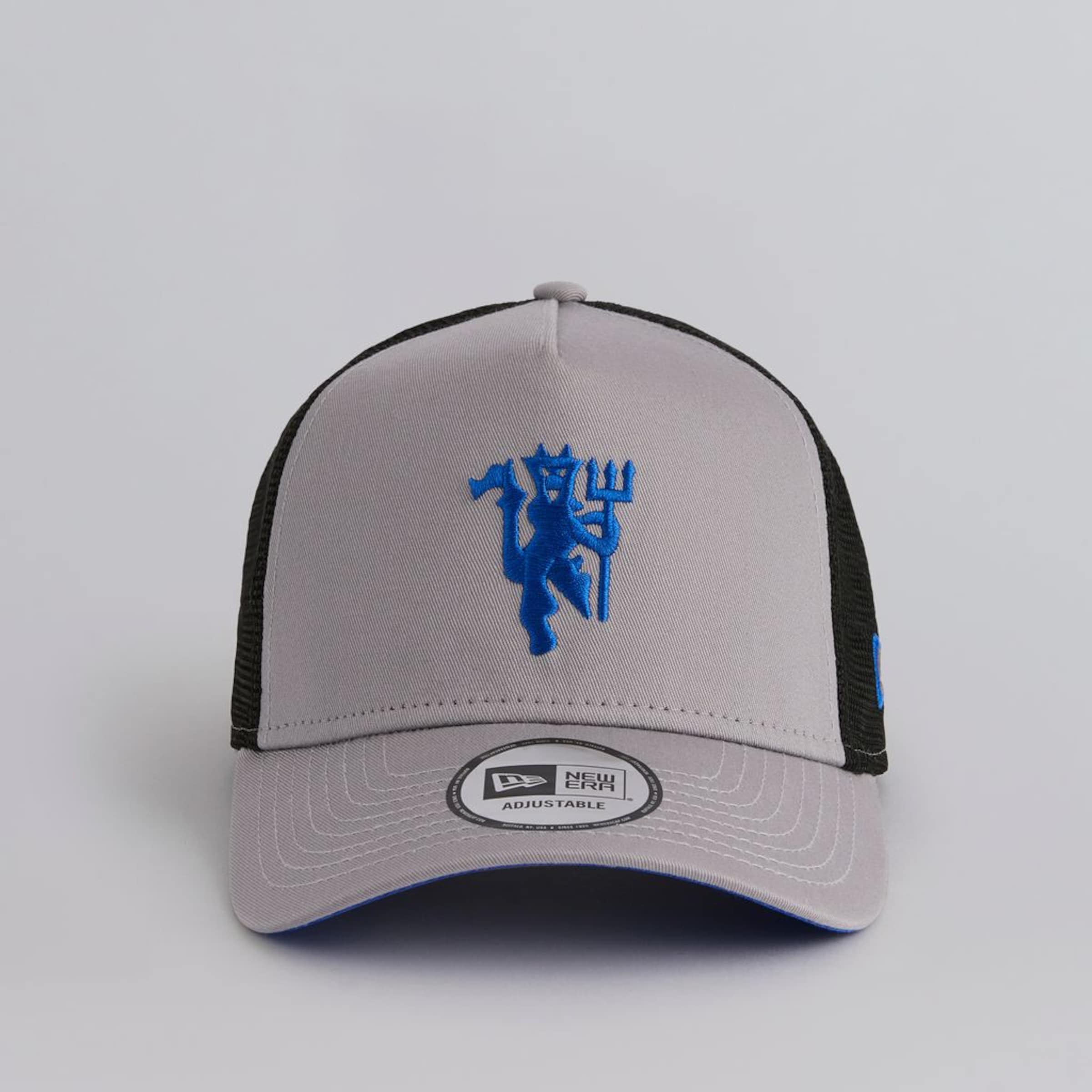 Manchester United x New Era Devil Trucker Cap Grey Grey Detail [3-5]