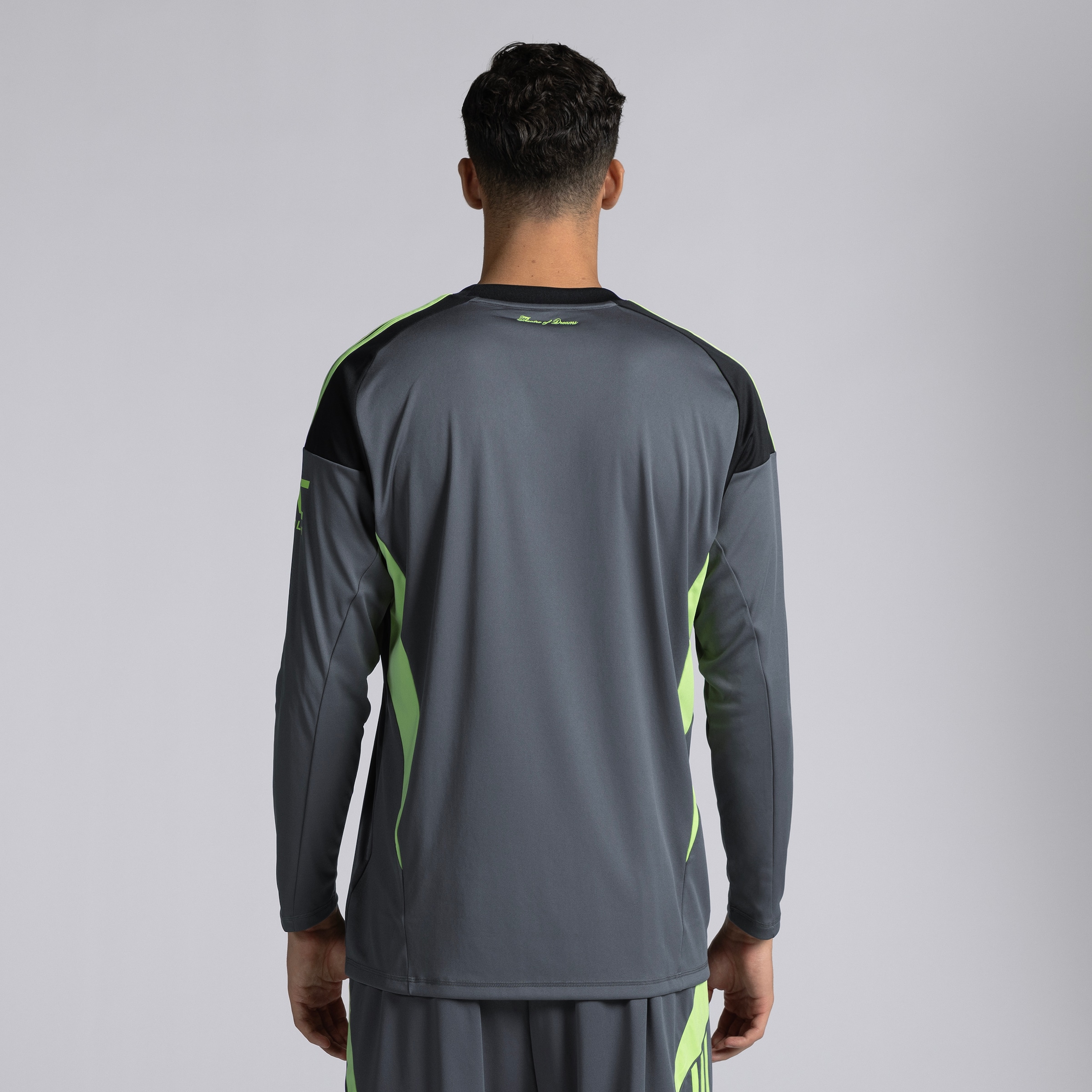 Manchester United 25/26 Goalkeeper Long Sleeve Shirt Vert Détail [2-5]