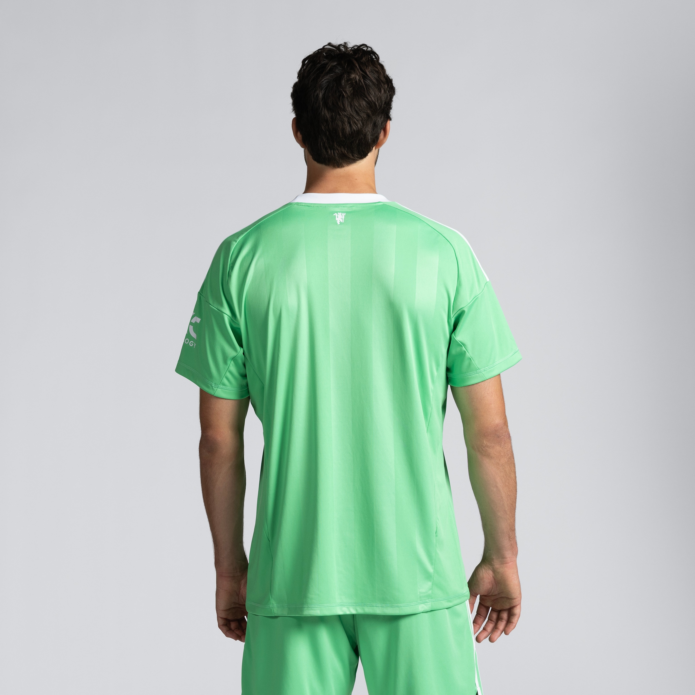 Manchester United 25/26 Third Mens Goalkeeper Jersey Green Vert Détail [2-5]