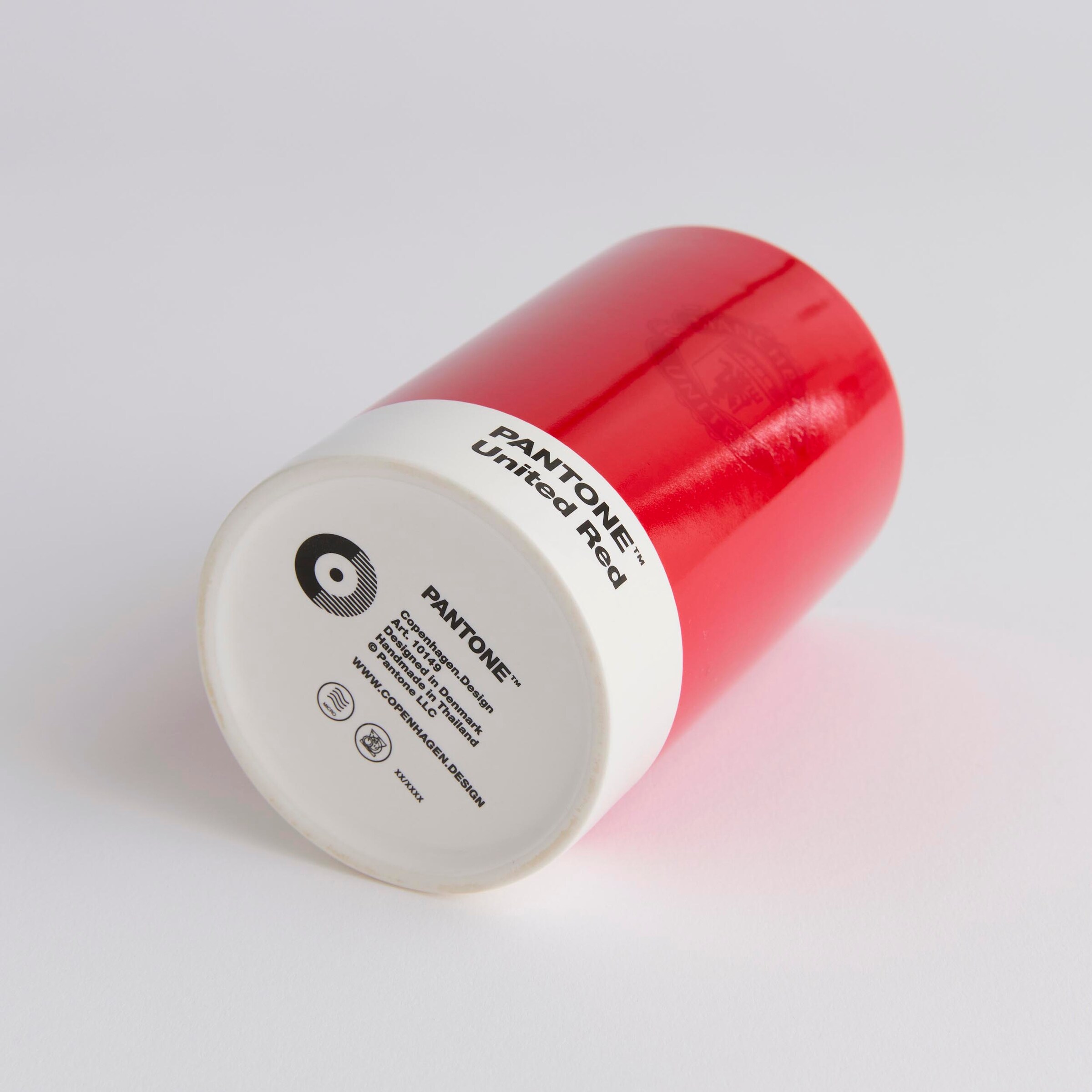Manchester United x Pantone Pencil Cup Red Red Detail [3-4]