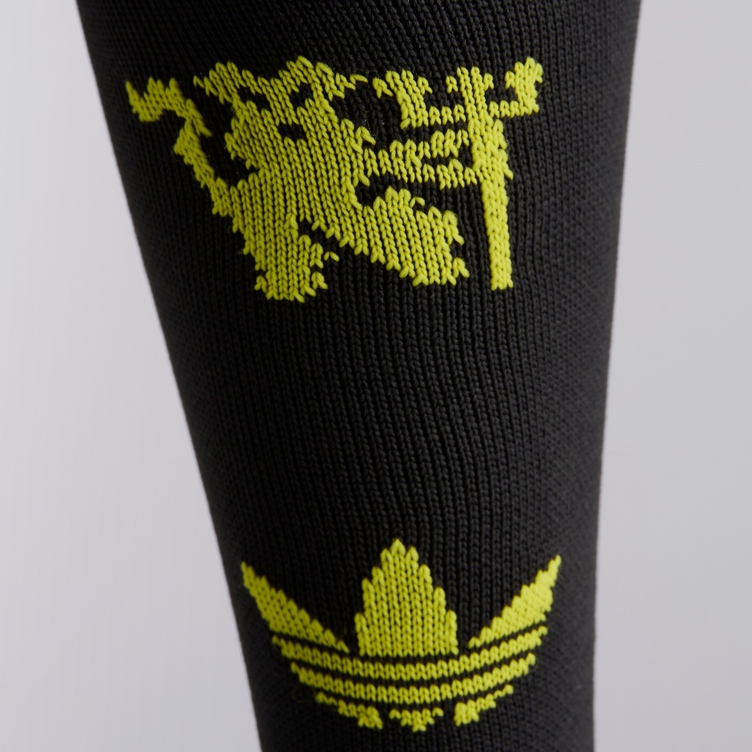 Manchester United 25/26 Third Socks Black Detail [3-4]