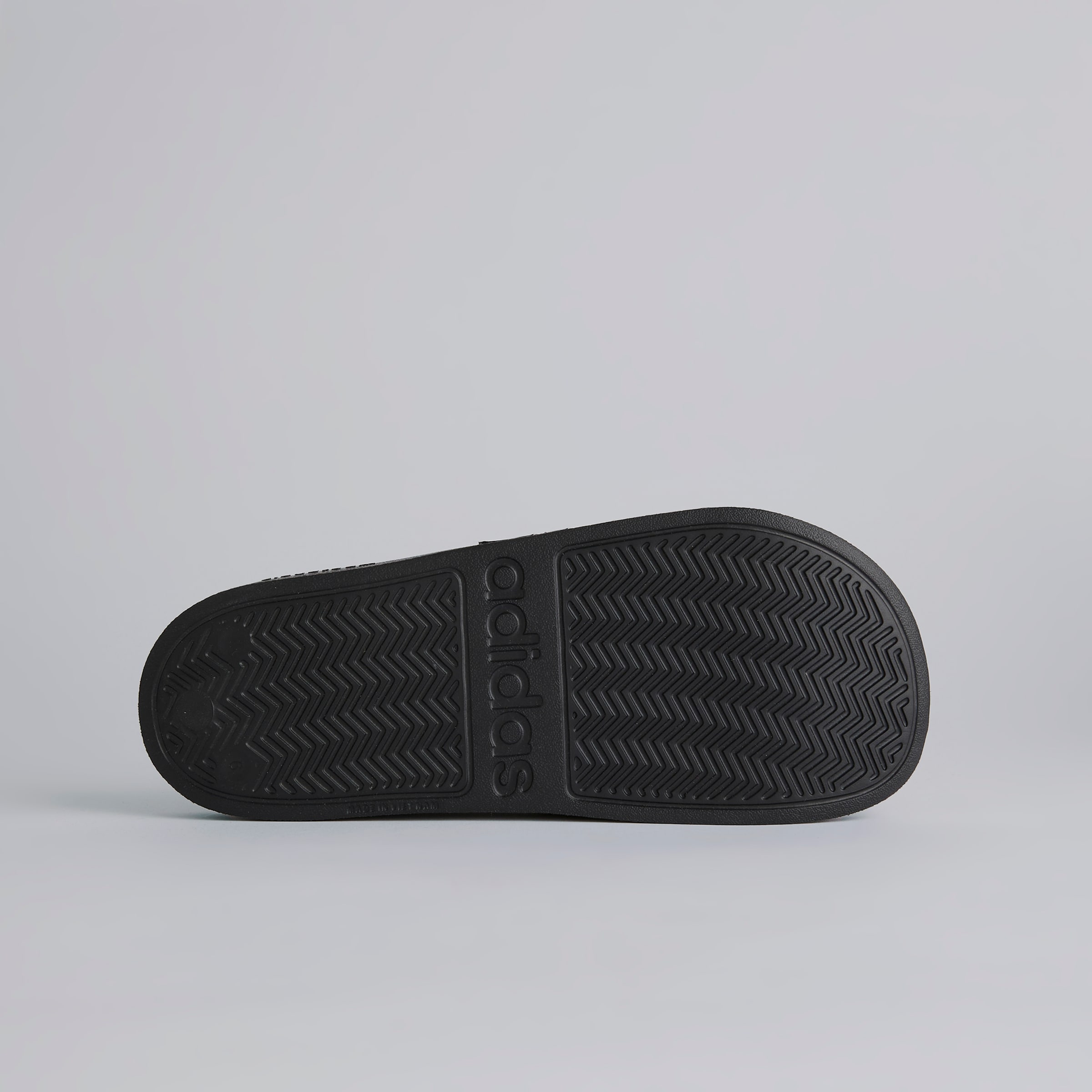 Manchester United x adidas Adilette Mens Slider Black Negro Detalle [3-5]