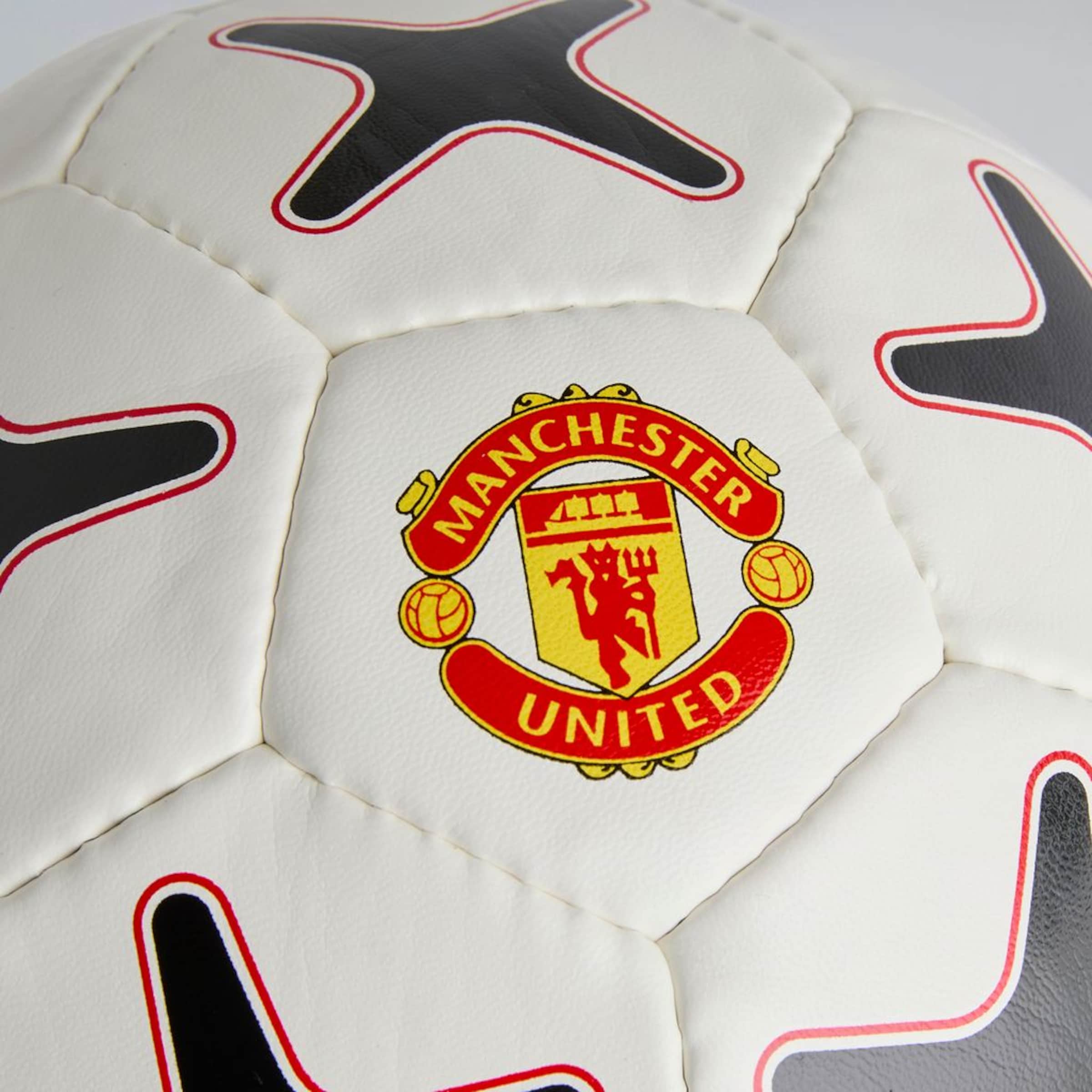 Manchester United x Drama Call Club Ball White Detail [3-4]