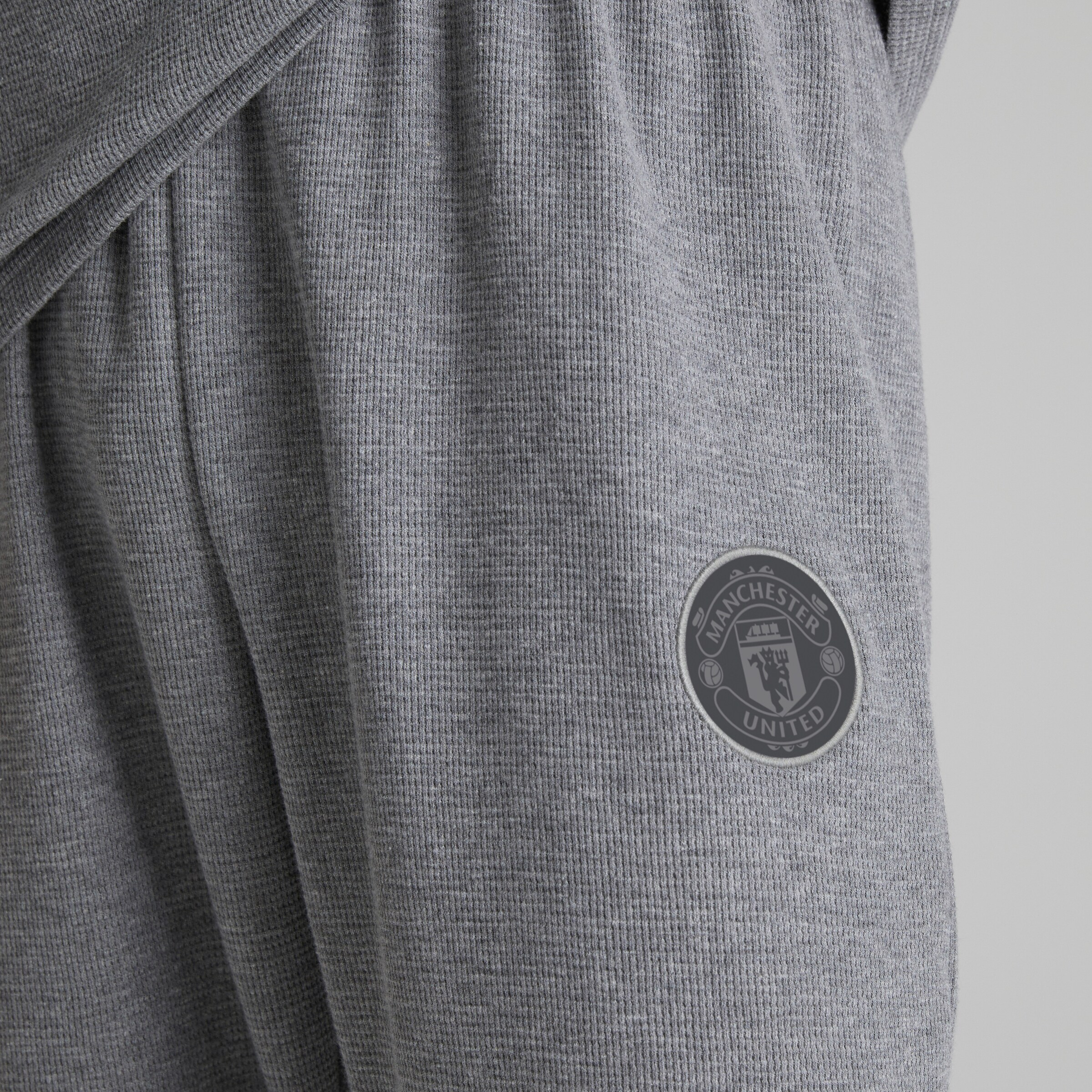 Manchester United Mens Waffle Long Sleeve Pyjama Set Grey Detail [6-6]