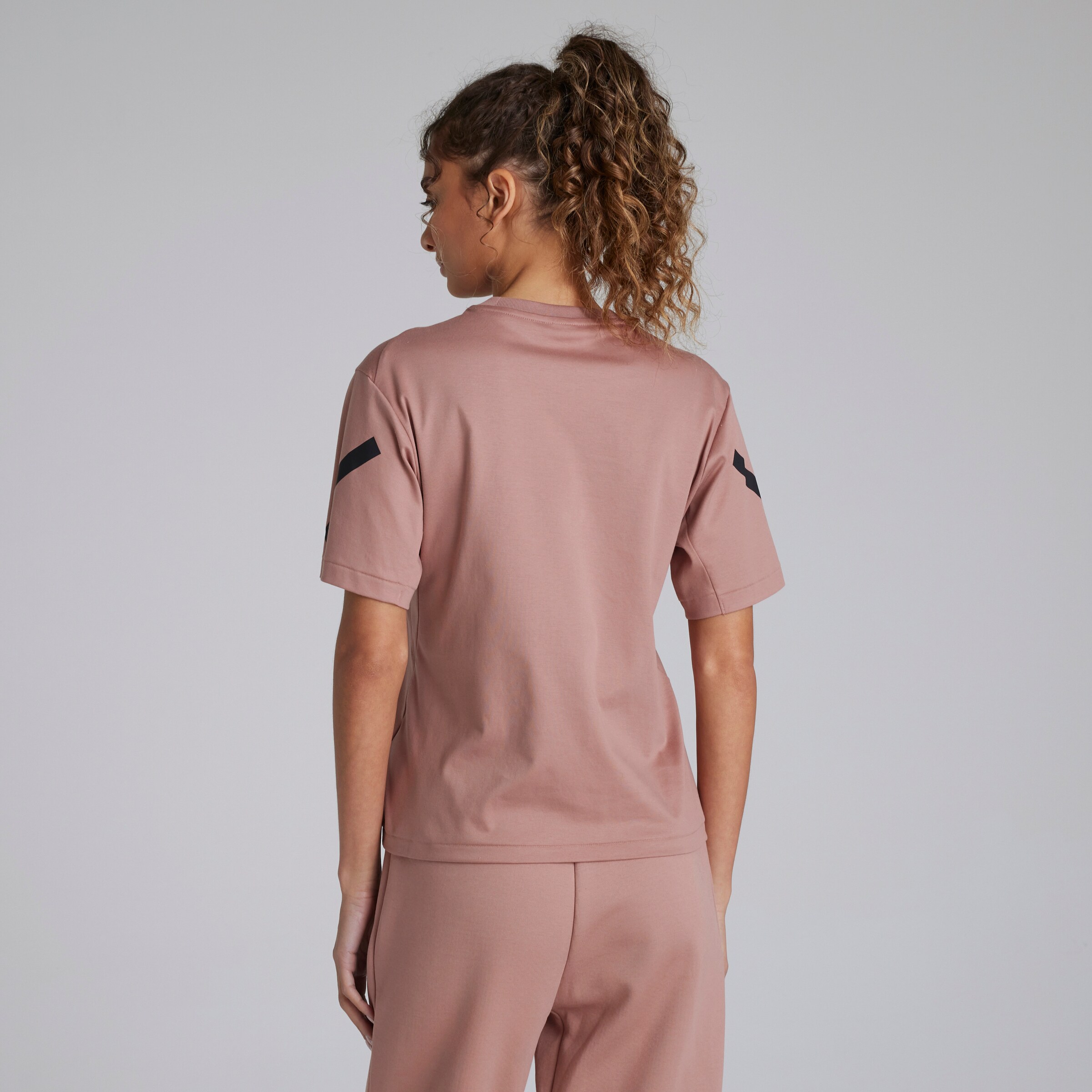 Buy Manchester United x adidas Womens Z.N.E. T-Shirt Pink