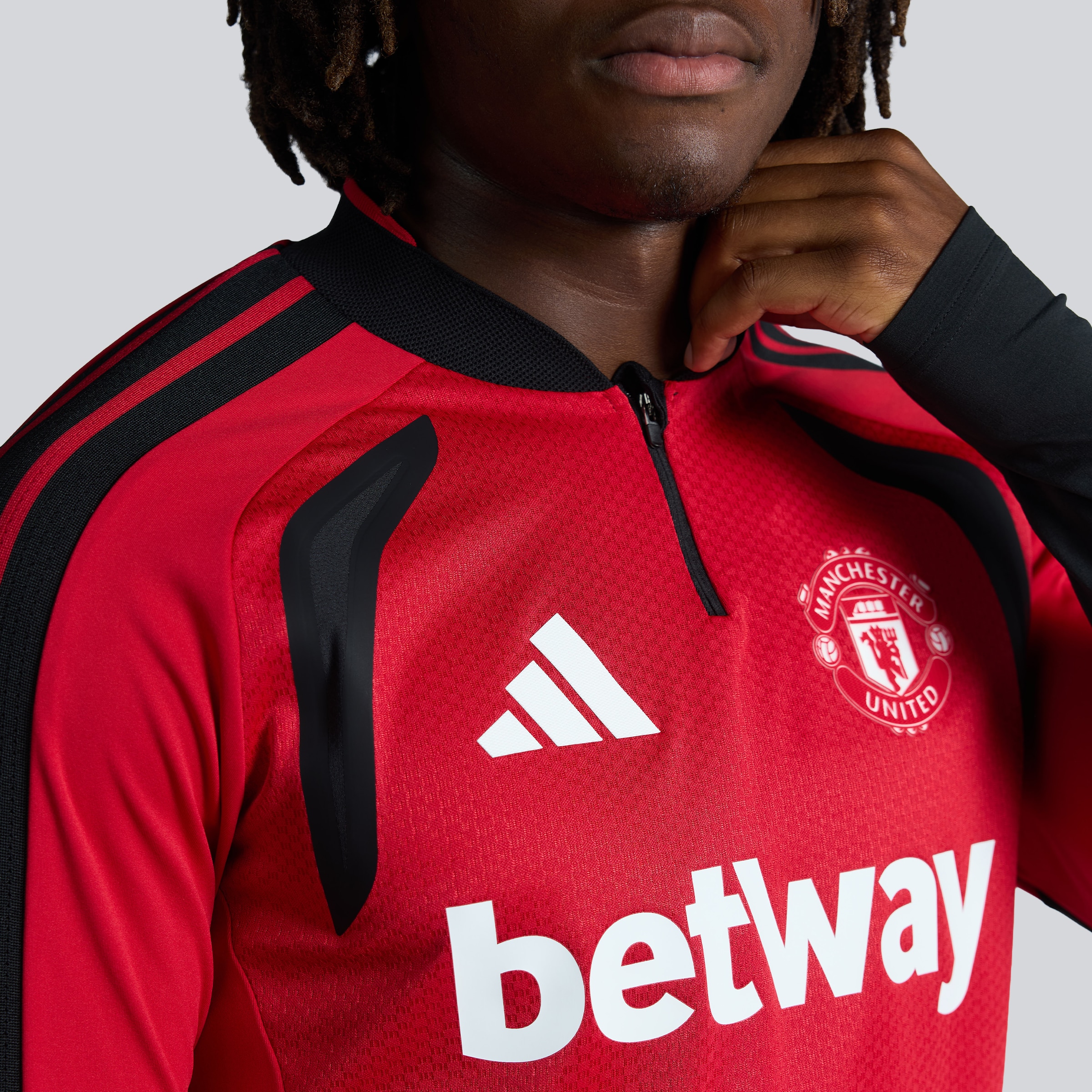 Manchester United 26/27 Training Tiro Authentic Top Red (Sponsored) Red Detail [4-6]
