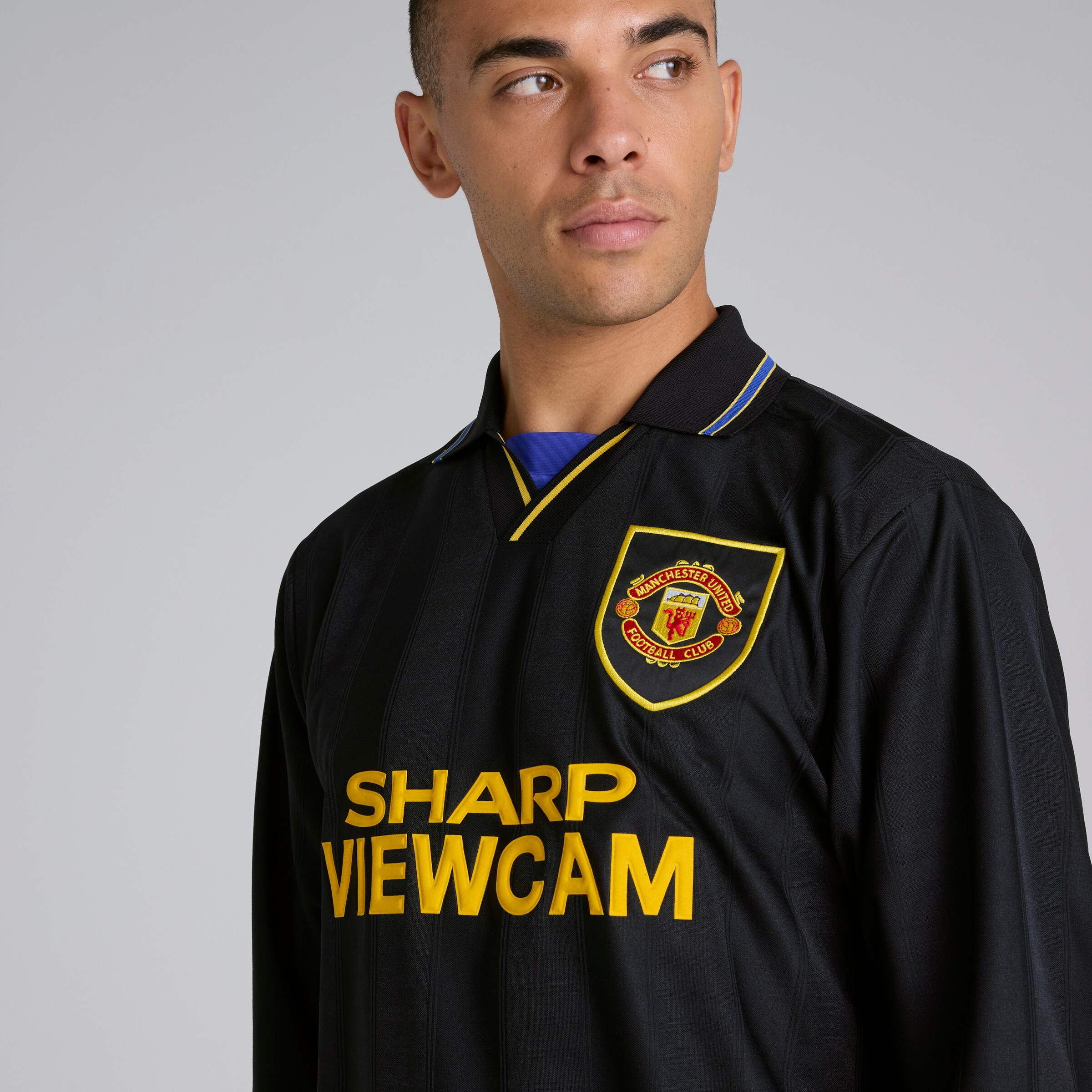 Manchester United Long Sleeve 1993-95 Away Shirt Black Black Detail [5-5]