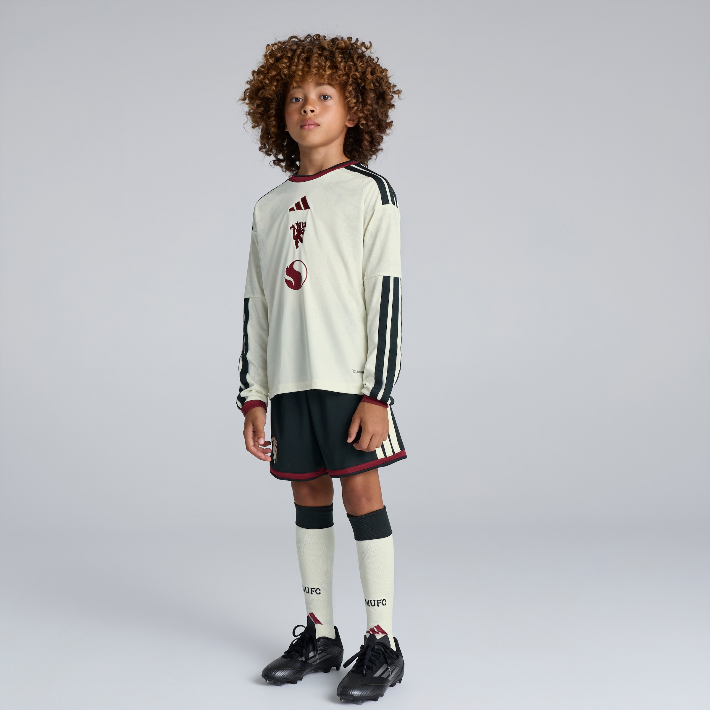 Manchester United Kids 26/27 Third Long Sleeve Jersey Beige Detail [3-6]