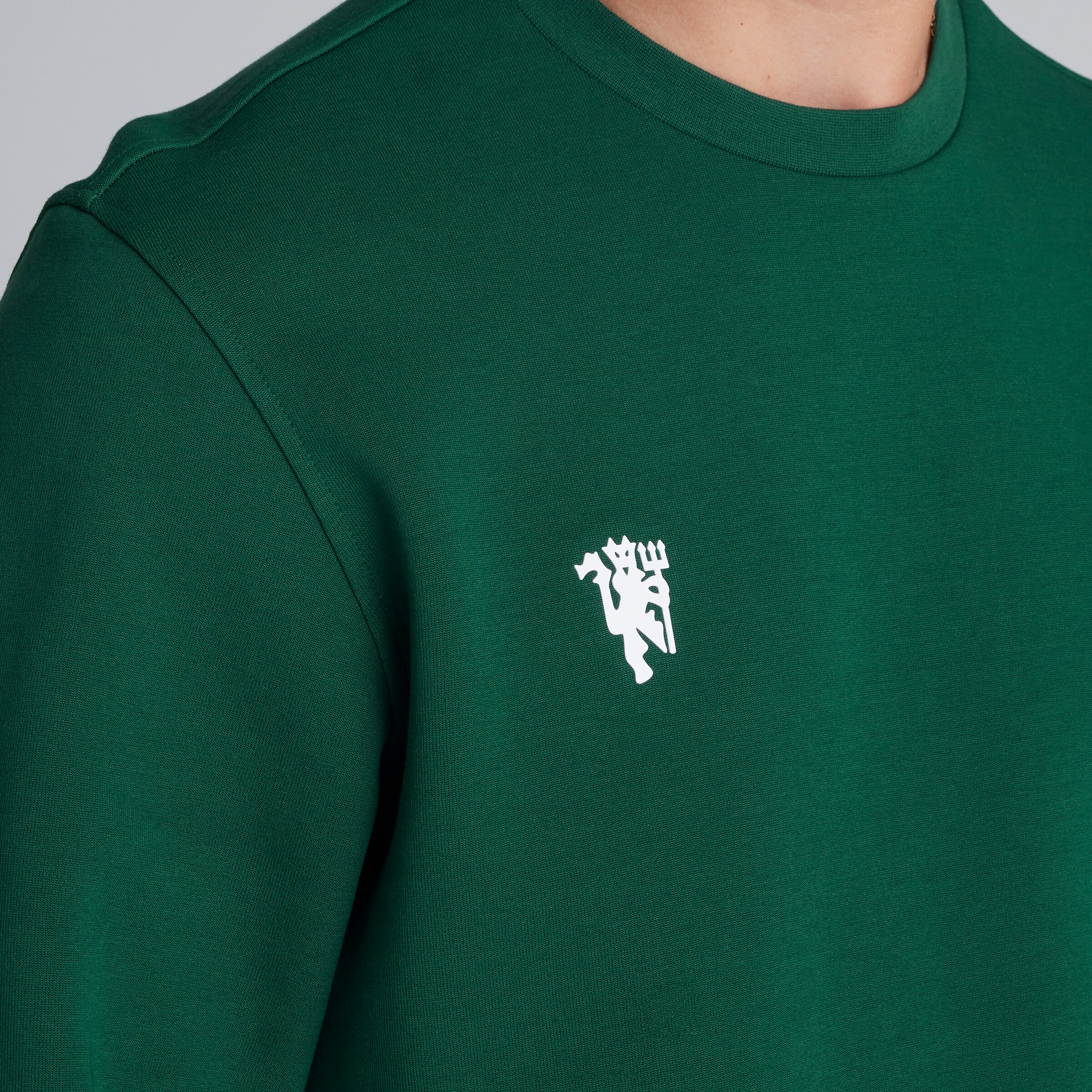 Manchester United x adidas Mens Golf Crewneck Sweatshirt Green Green Detail [5-5]