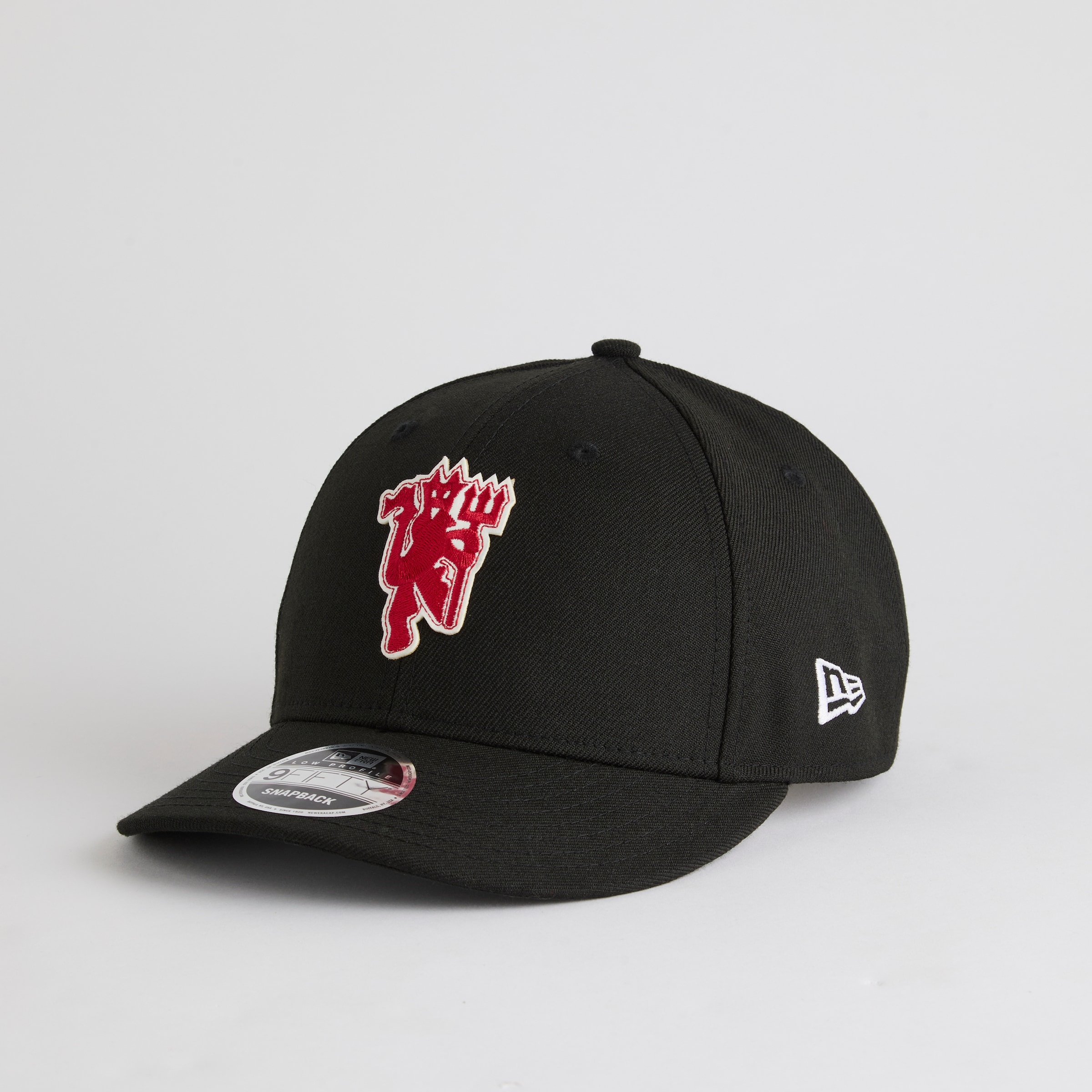 Manchester United x New Era Devil Applique 9Fifty Cap Black Black Detail [1-5]