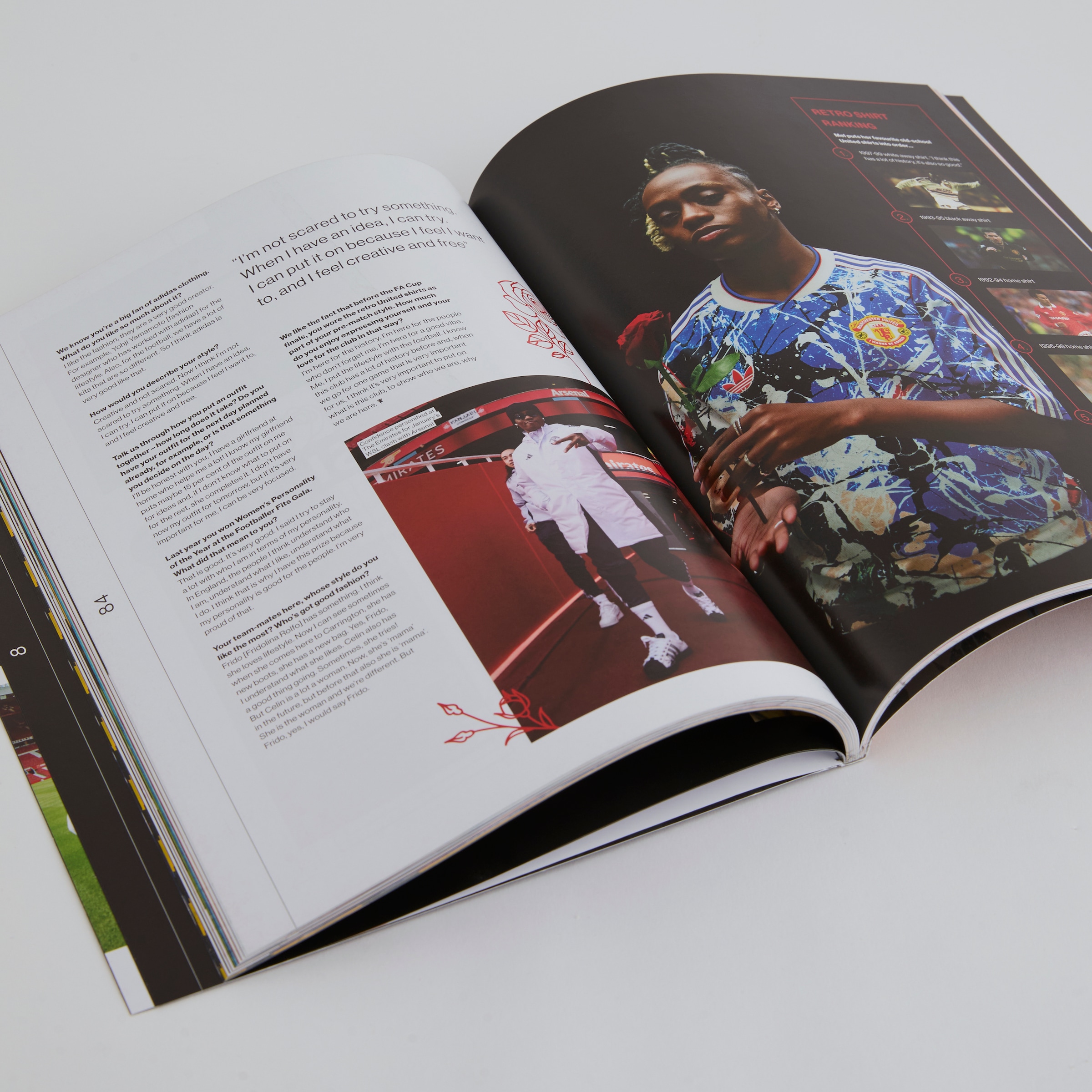 Manchester United Magazine Issue 1 Multi Detalle [4-4]