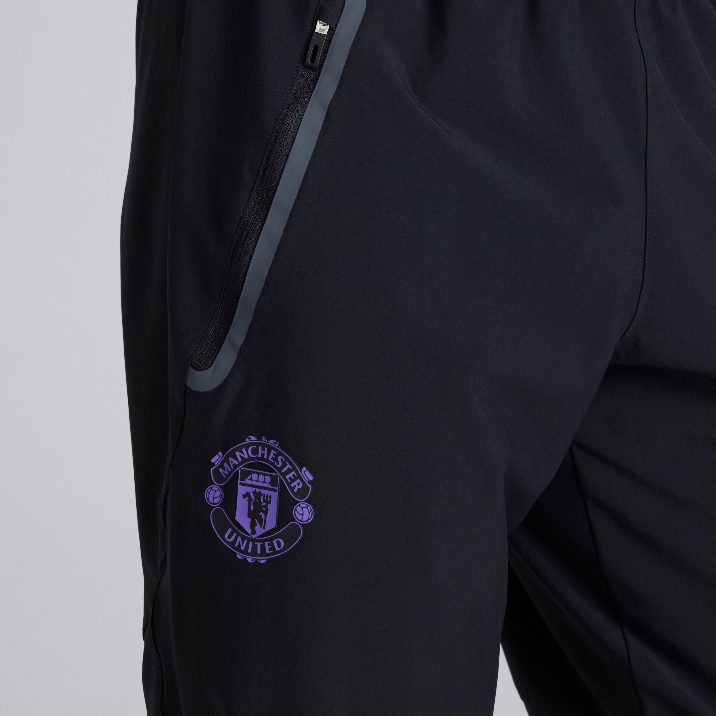 Manchester United Tiro 25 Competition Vis Tech Travel Pants Black Detail [4-8]