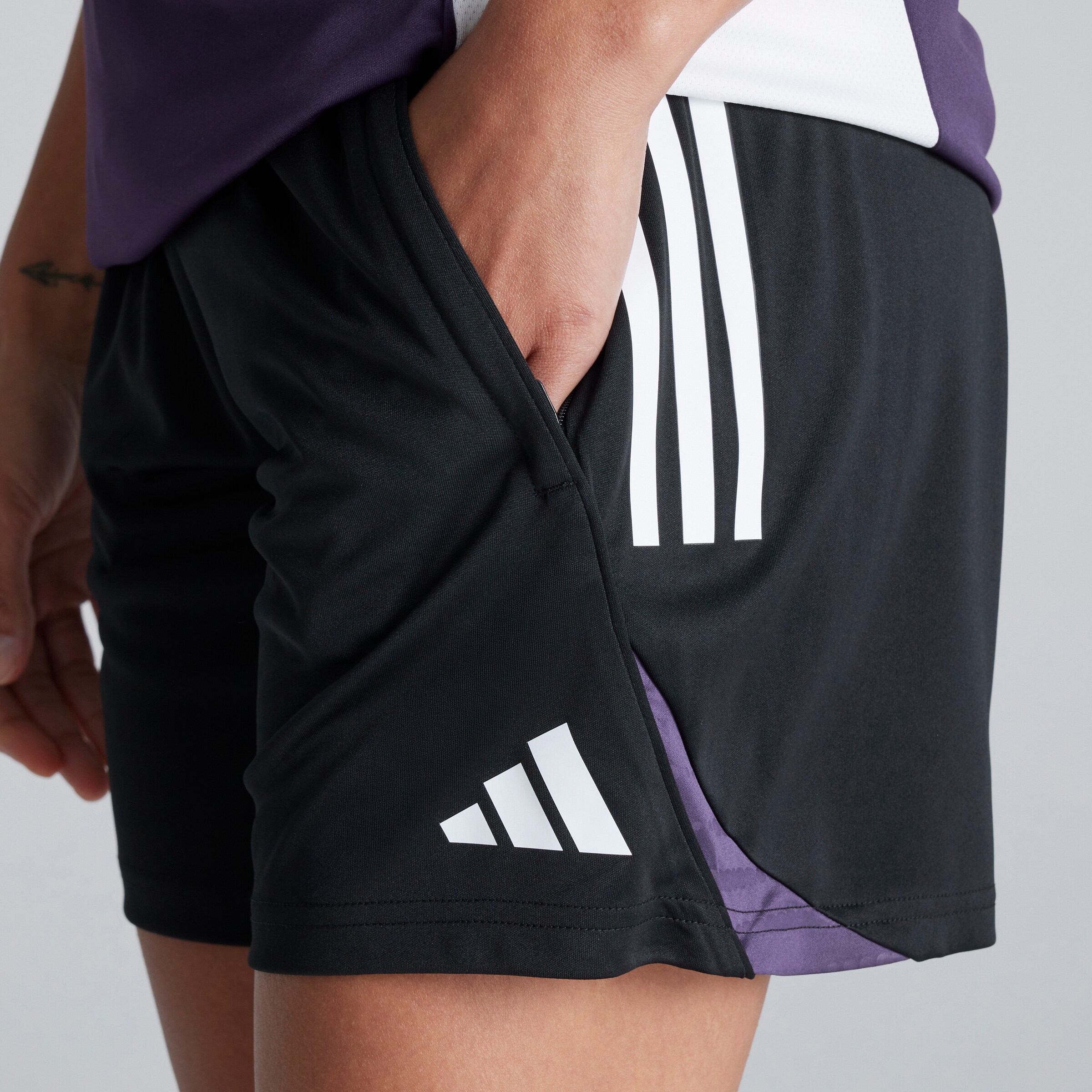 Manchester United Tiro 25 Competition Training Shorts Black Detail [5-5]