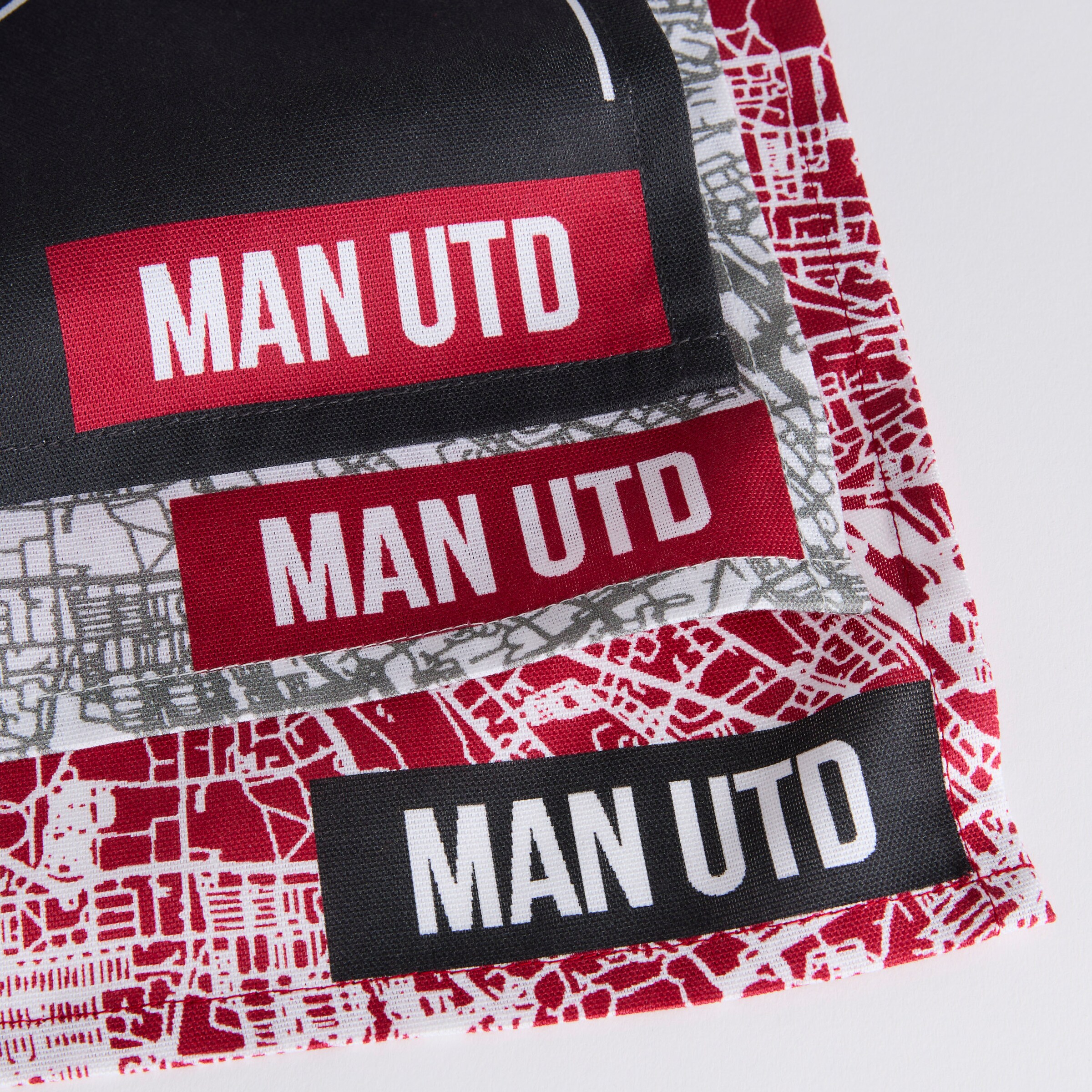 Manchester United Tea Towel Set 3 Pack Multi Multi Detail [5-5]