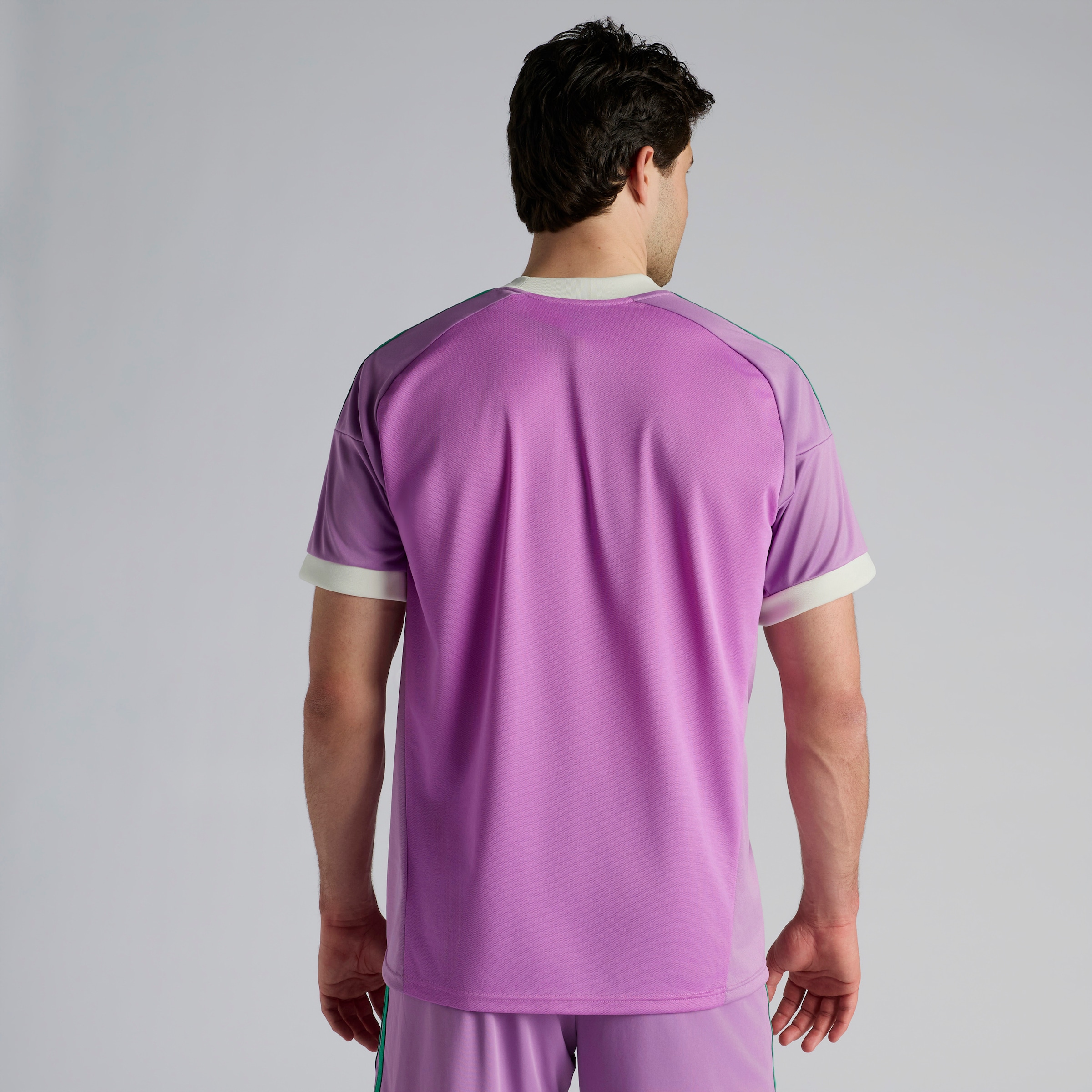 Manchester United 26/27 Away Goalkeeper Jersey Purple 紫色 细节 [2-5]