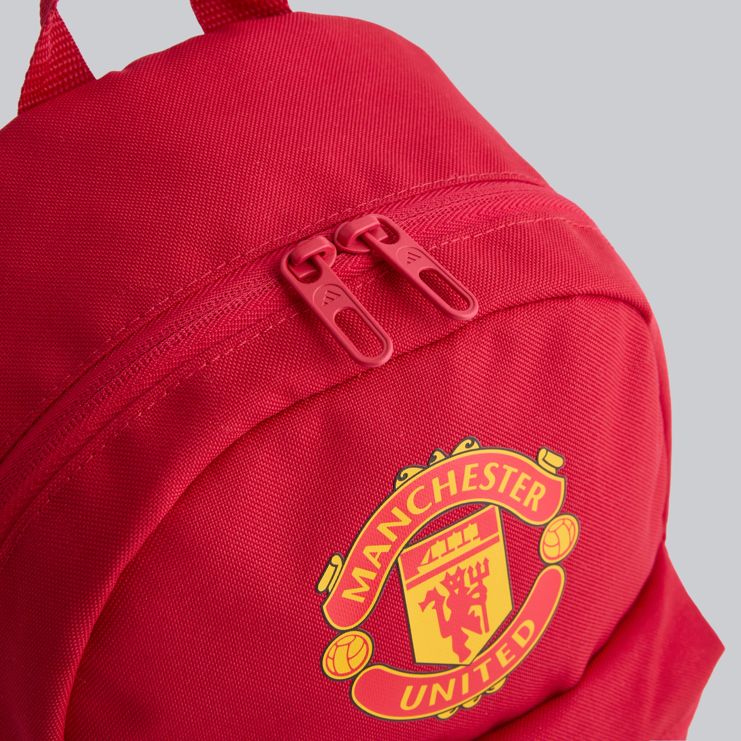 Manchester United x adidas Kids Home Backpack Red 红色 细节 [5-6]