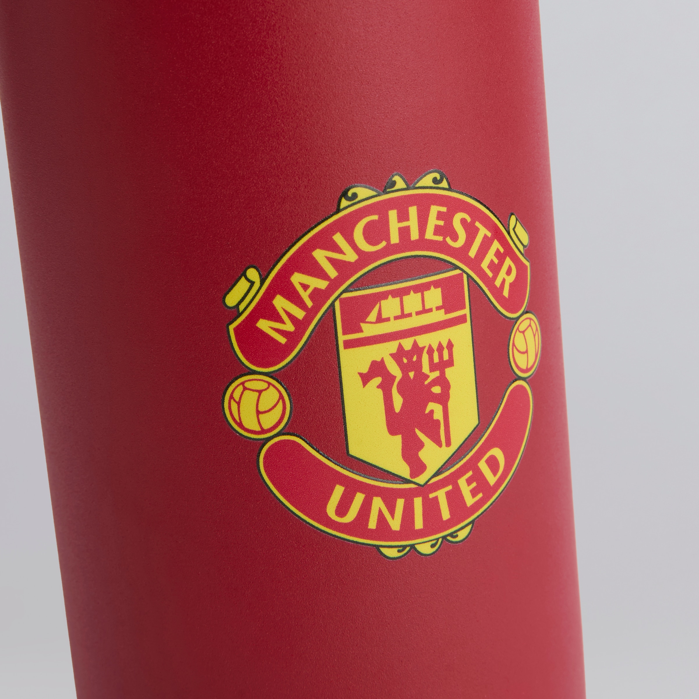 Manchester United x adidas Home Metal Bottle Red 红色 细节 [5-5]