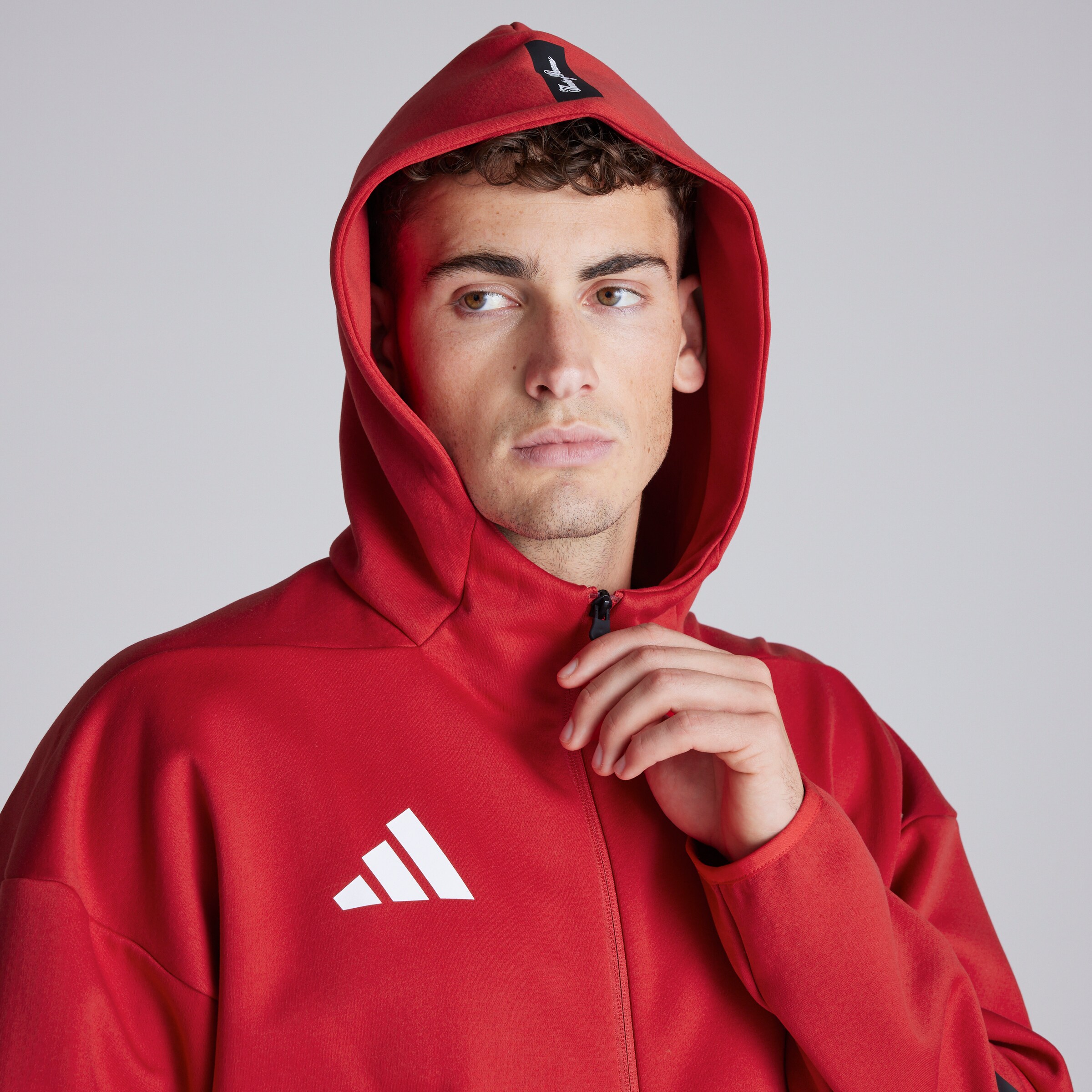 Manchester United 25/26  Anthem Jacket Red Rouge Détail [6-8]