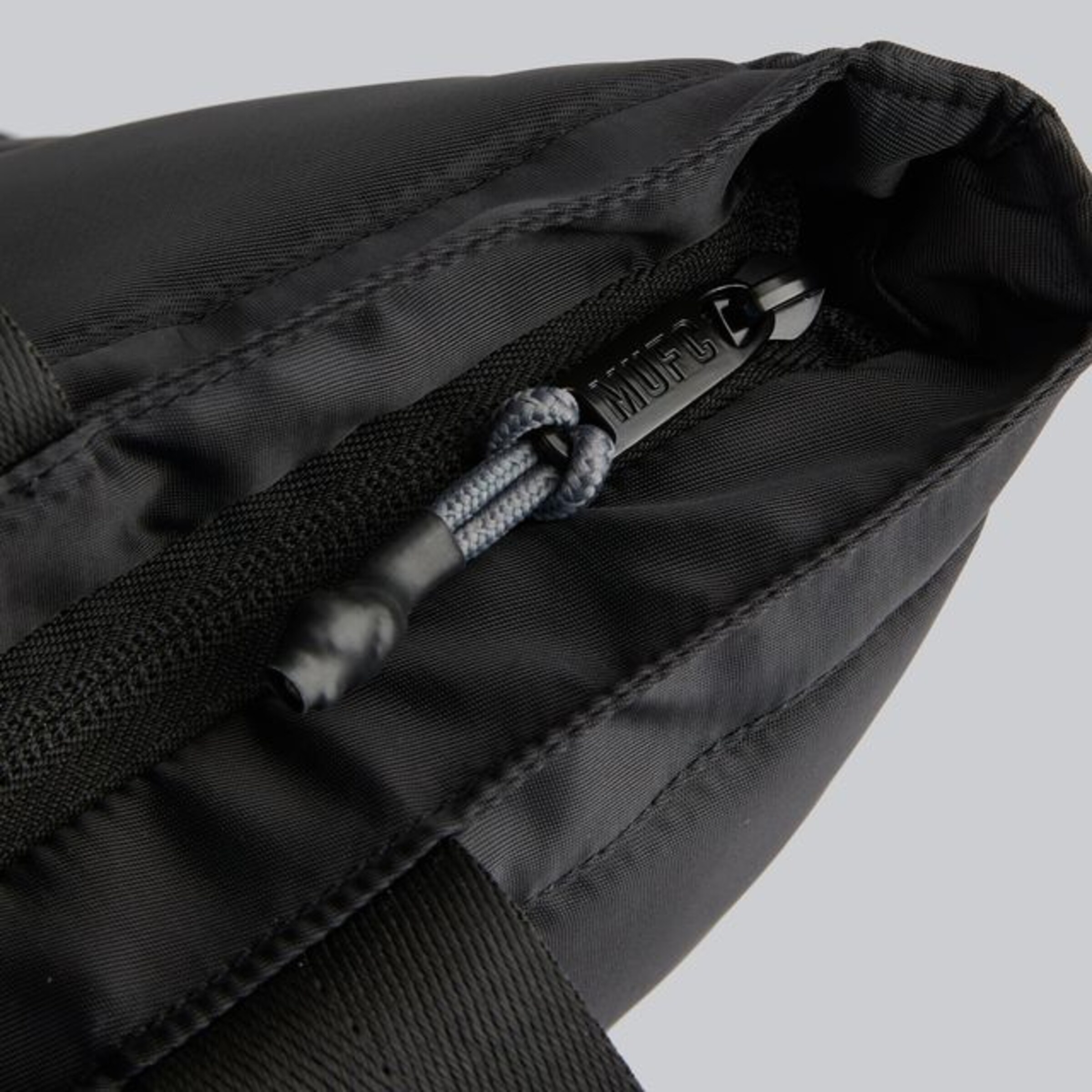 Manchester United MUFC Tote Black Black Detail [4-4]