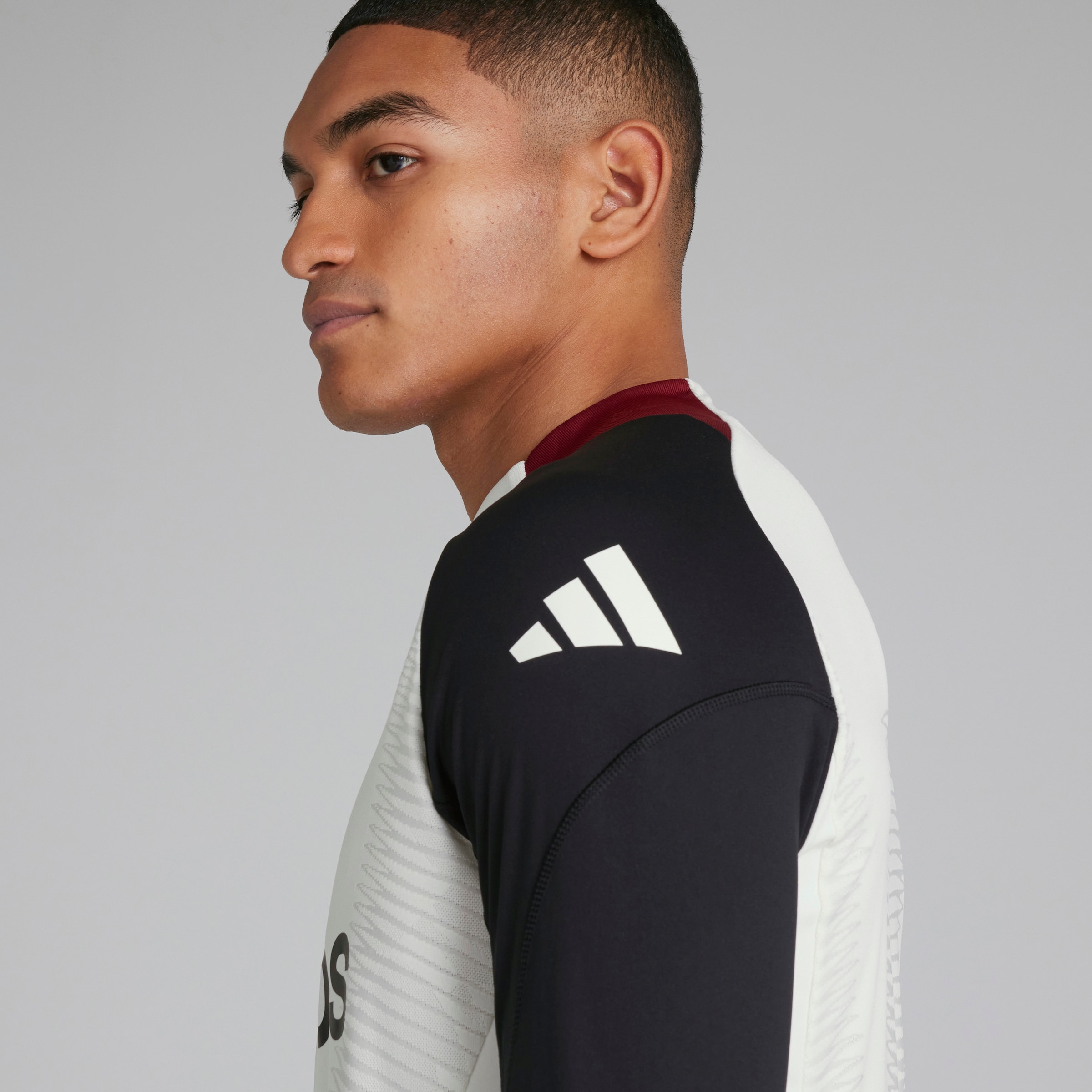 Manchester United Tiro 24 Pro Top White Blanc Détail [6-8]