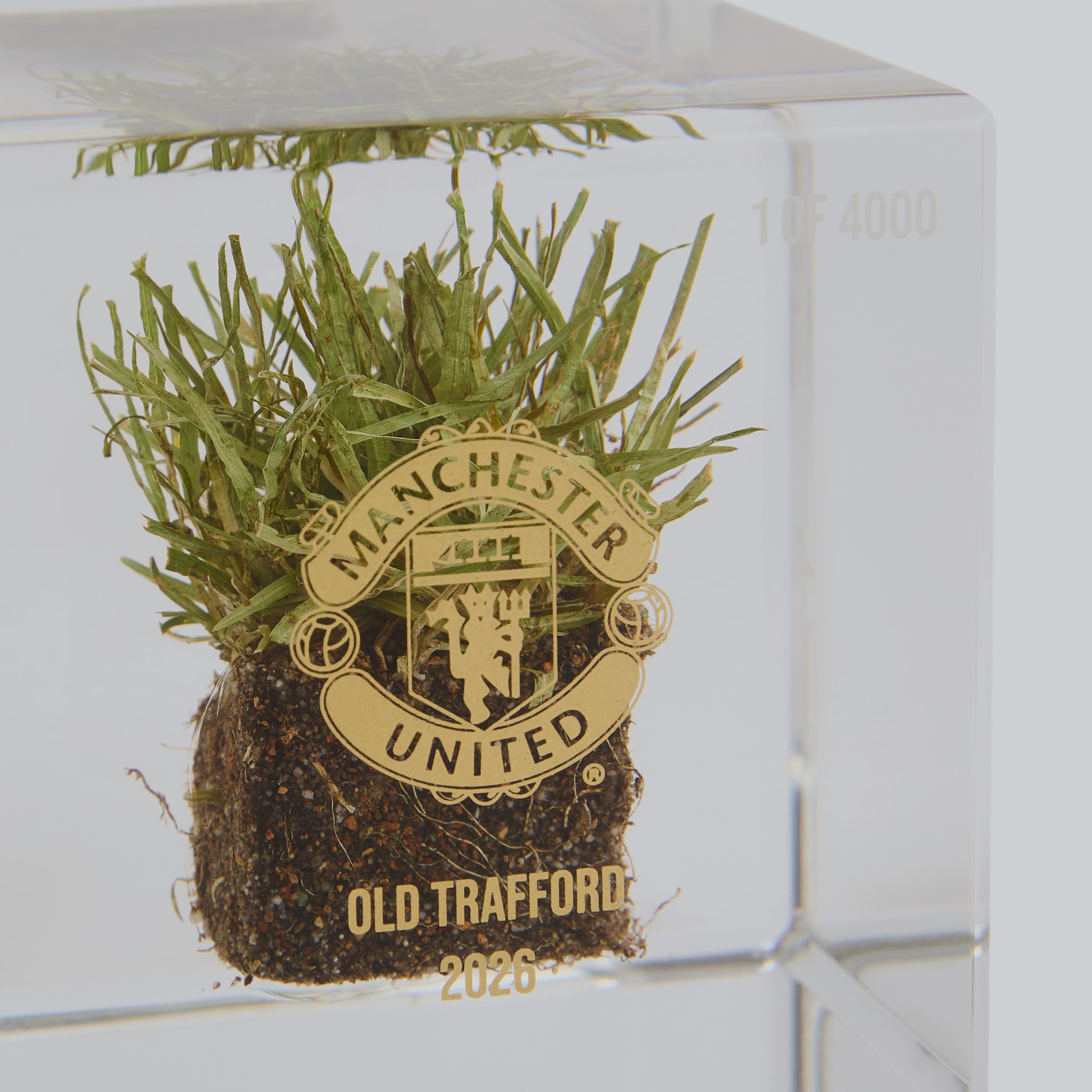 Manchester United 2026 Old Trafford 7x7cm Pitch Cube Green Detail [3-5]