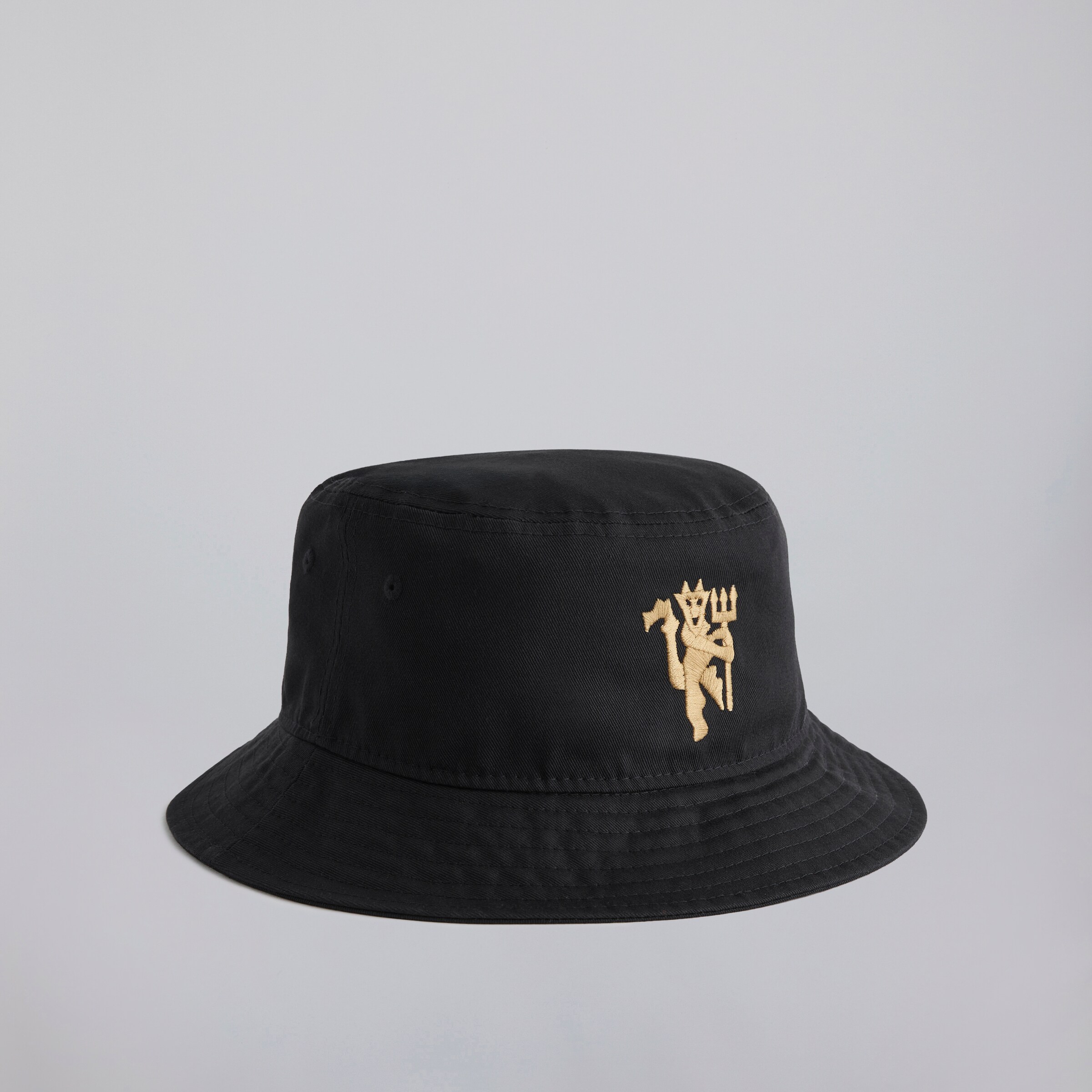 Manchester United x New Era Gold Devil Bucket Hat Navy Navy blue 세부 사항 [2-5]