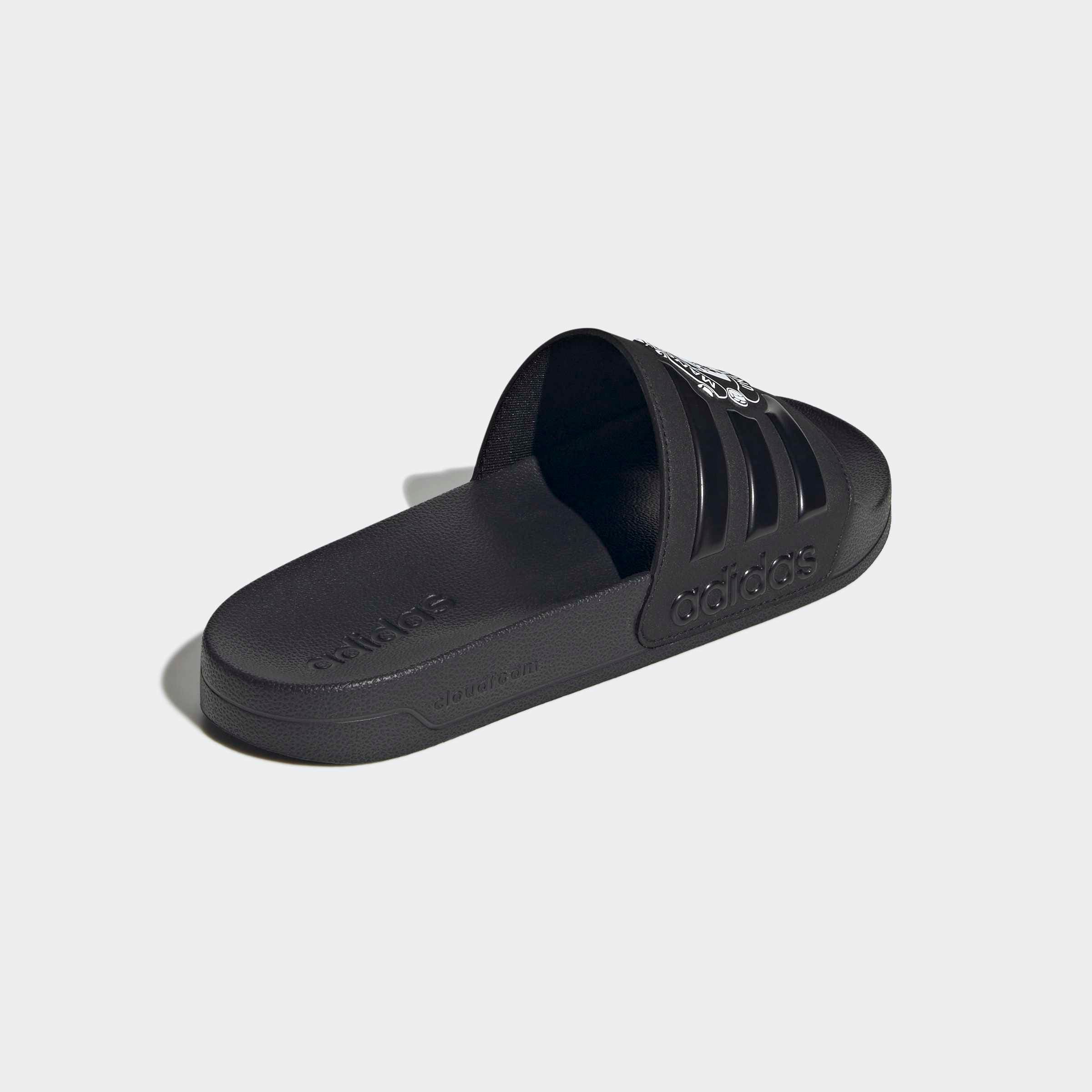 Manchester United x adidas Adilette Sliders Black Schwarz Detail [3-6]