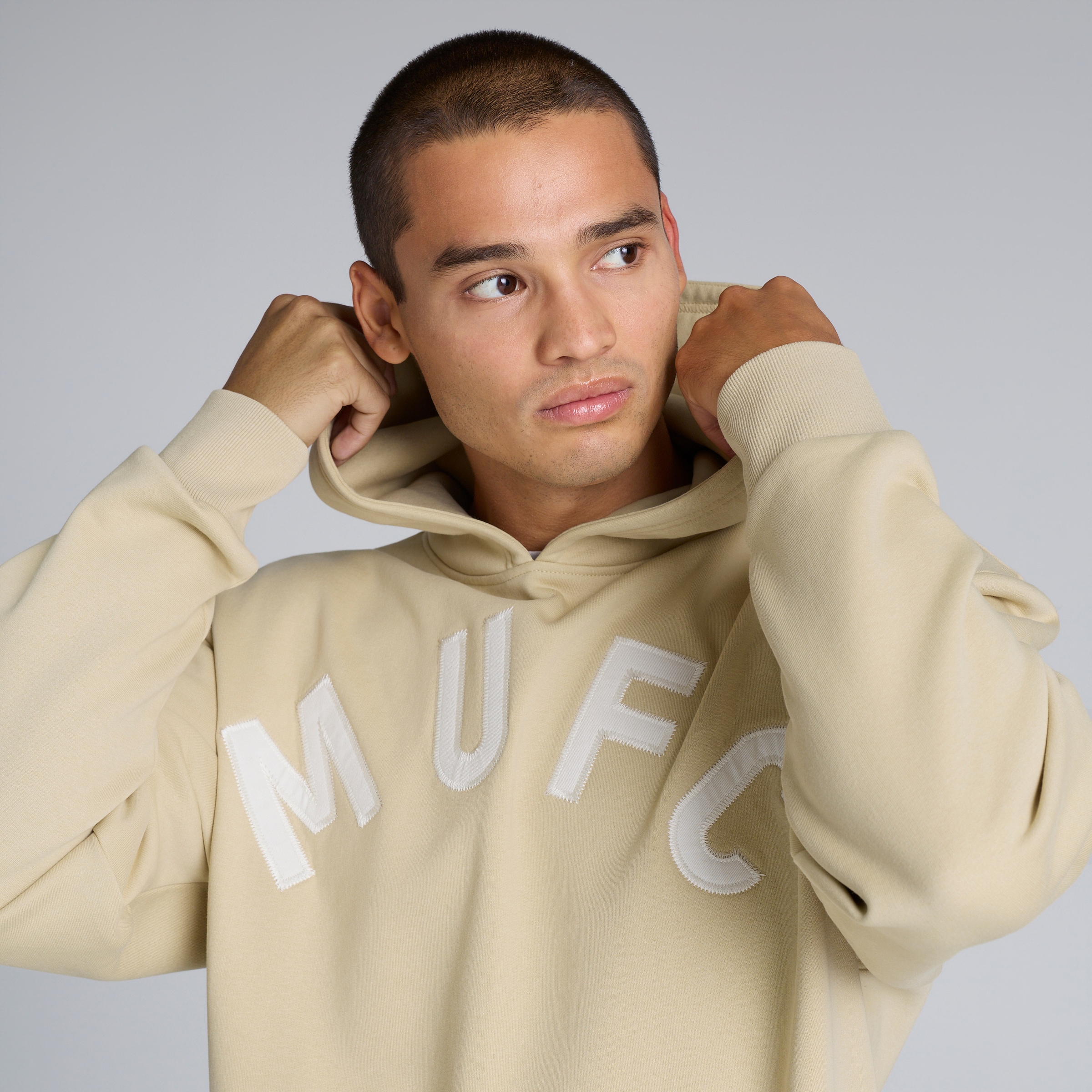 Manchester United Heritage Hoodie Stone Beige Detail [5-5]