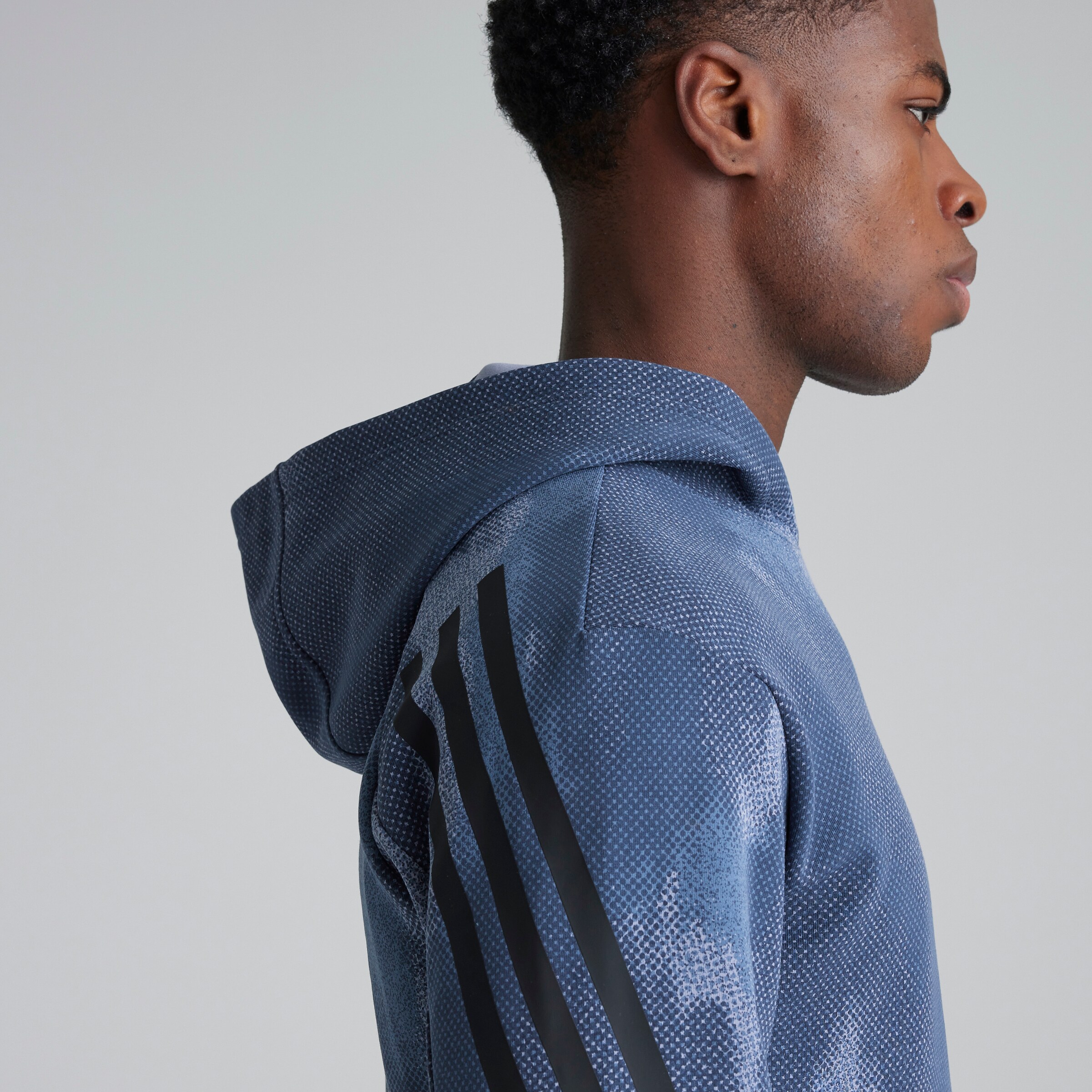 Manchester United x adidas Future Icons Graphic Hoodie Blue Détail [5-6]