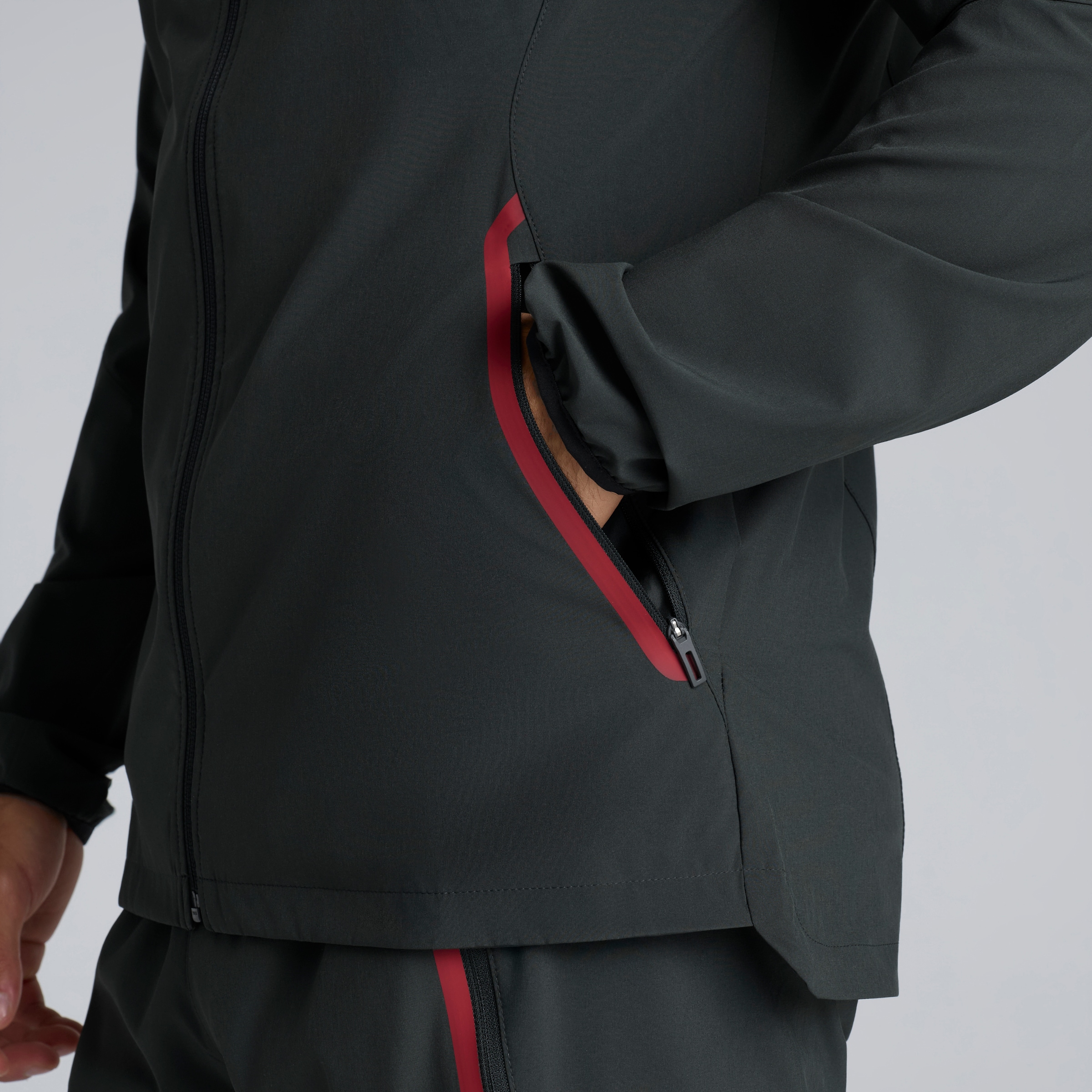 Manchester United Tiro Tech Windbreaker Green Grün Detail [5-6]