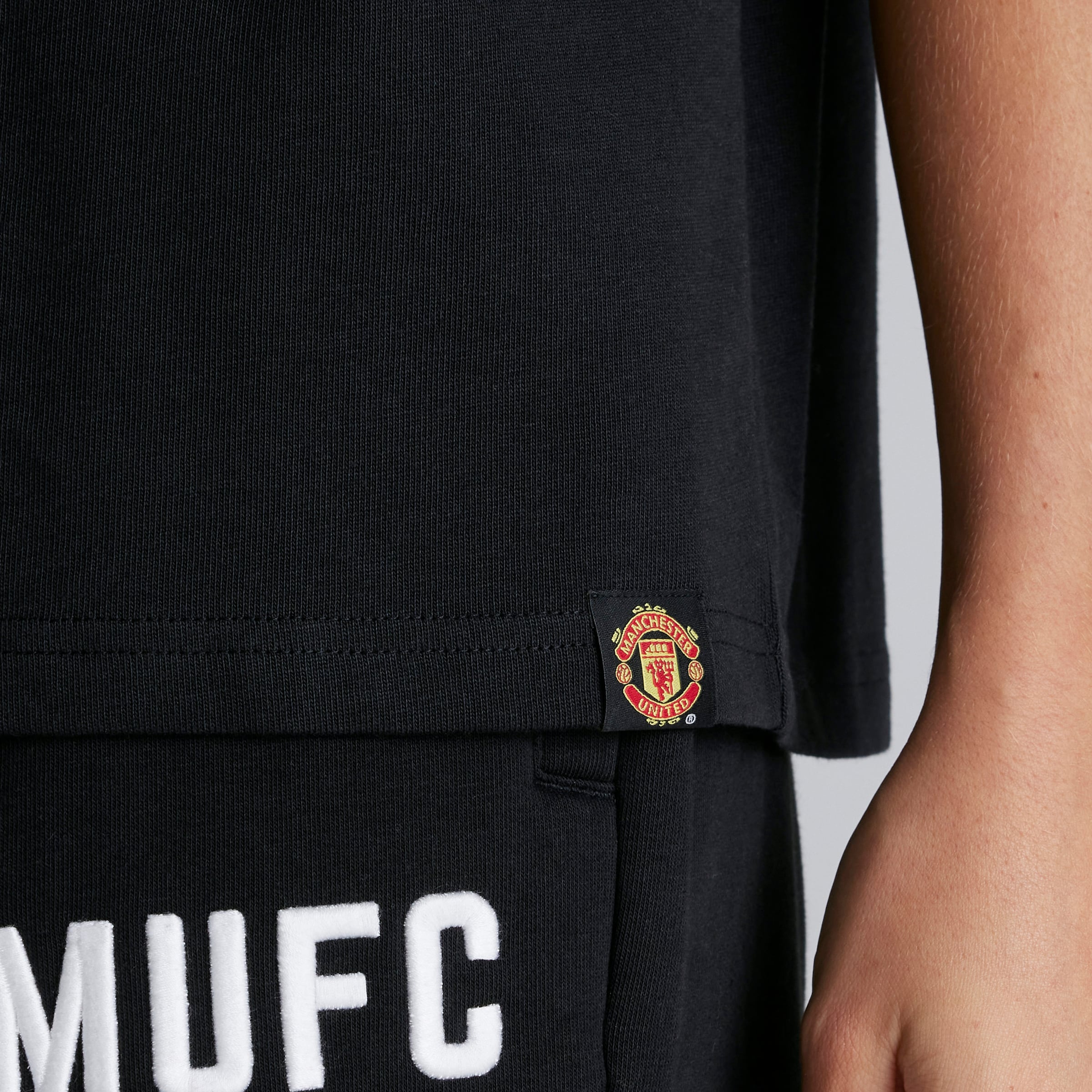 Manchester United Womens MUFC T-Shirt Black Noir Détail [5-5]