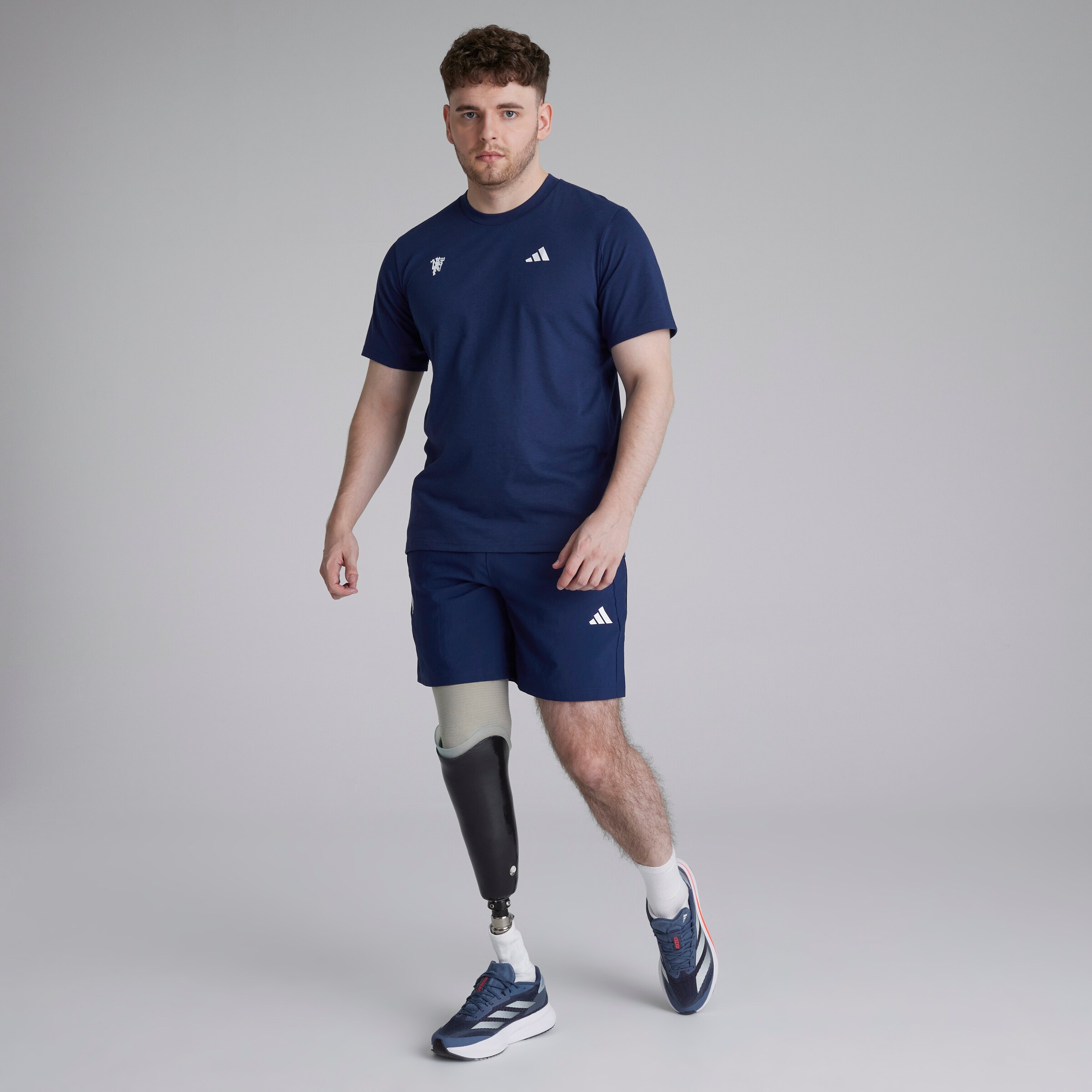 Manchester United x adidas Essentials Training AEROREADY Feelready T-shirt Blue Blue Detail [3-6]