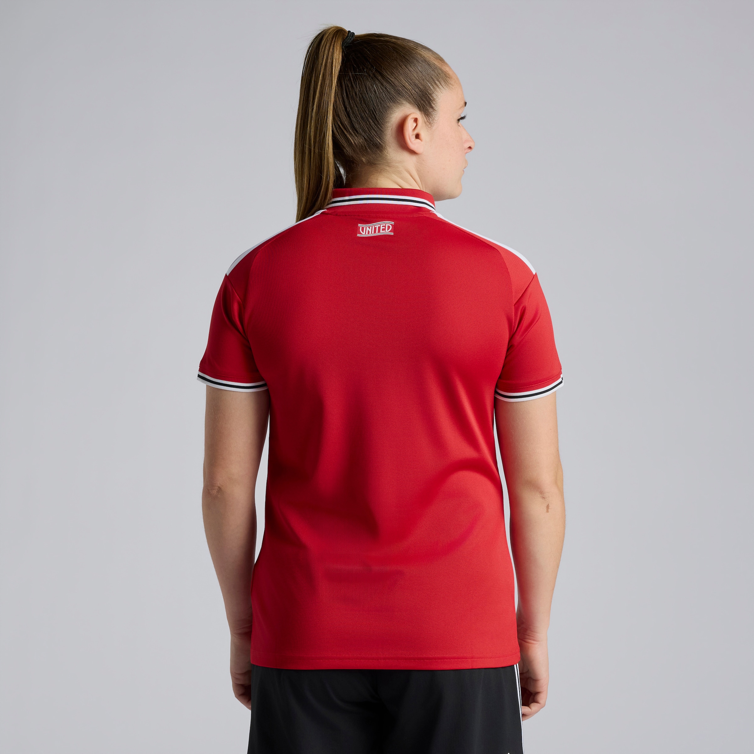 Manchester United Womens 26/27 Home Jersey 红色 细节 [2-5]