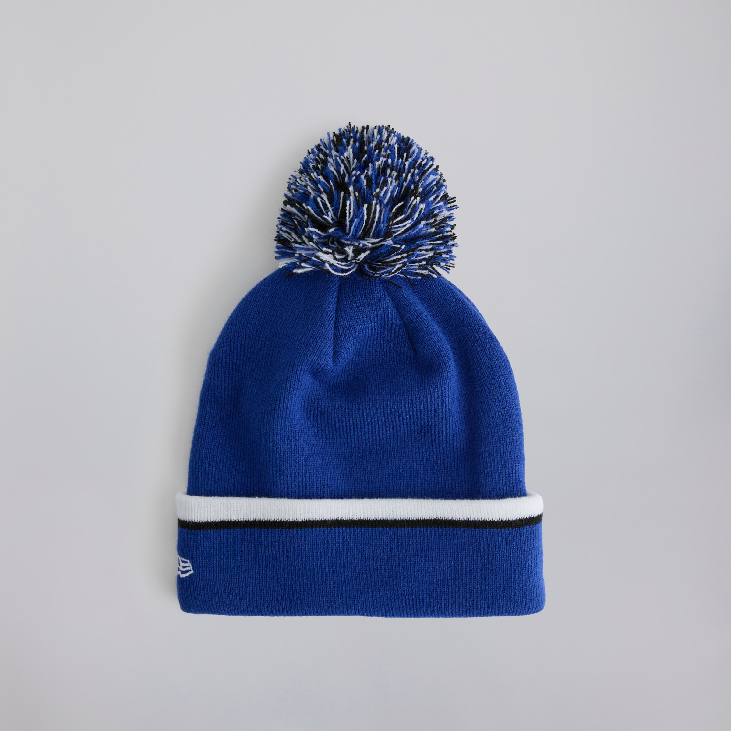 Manchester United x New Era Retro Bobble Beanie Blue Blue Detail [2-4]