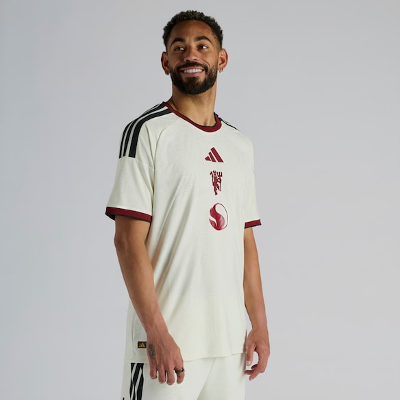 Manchester United 26/27 Third Authentic Jersey Beige